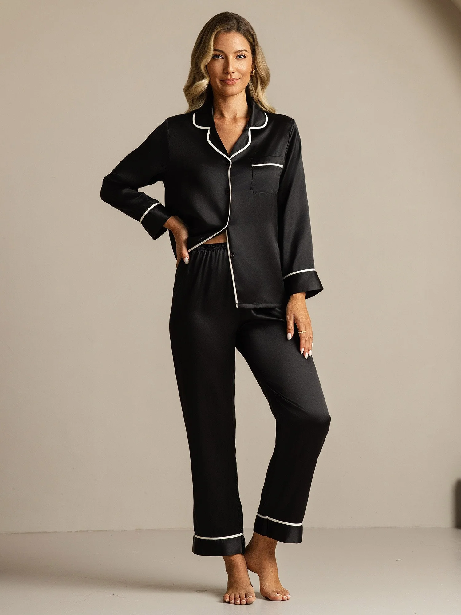 100% Morbær Silke Klassisk Pyjamassæt - Image 32