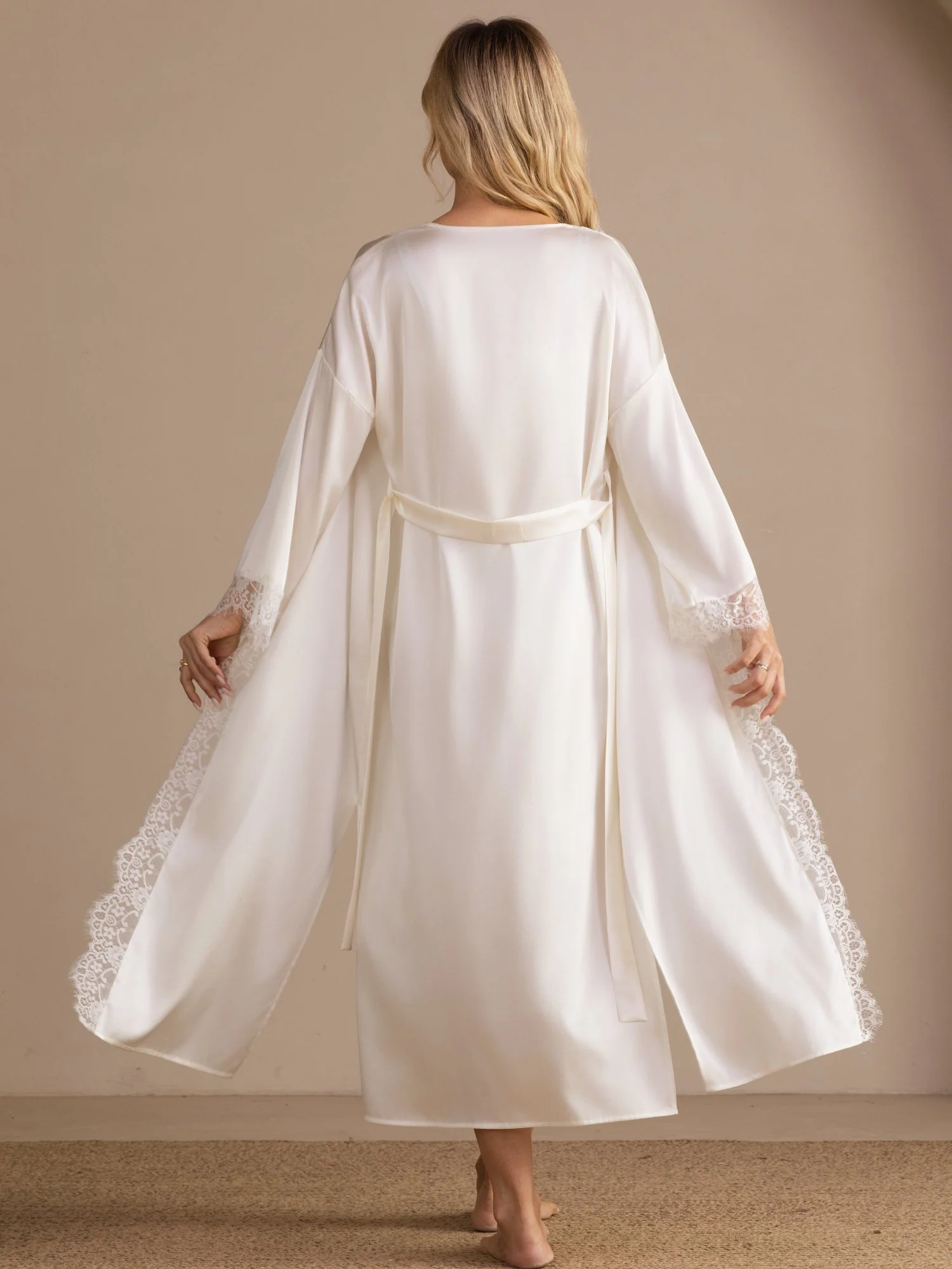 100 Percent Morbærsilke Dame Kimono Ærmer Blonde Kant Midi Morgenkåbe Til Brud - Image 2