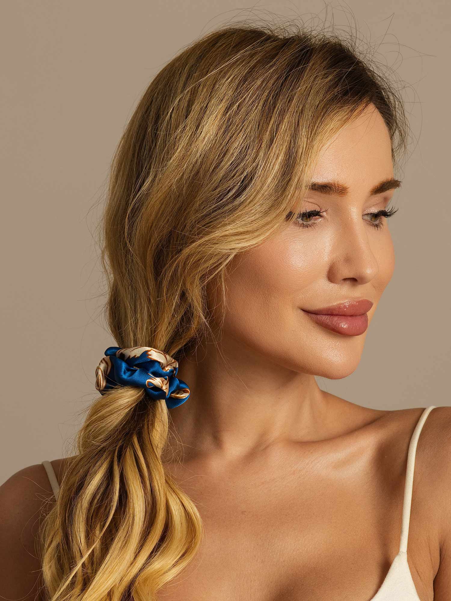 10Stk Ren Silke Klassisk Hår Scrunchies - 2cm - Image 14