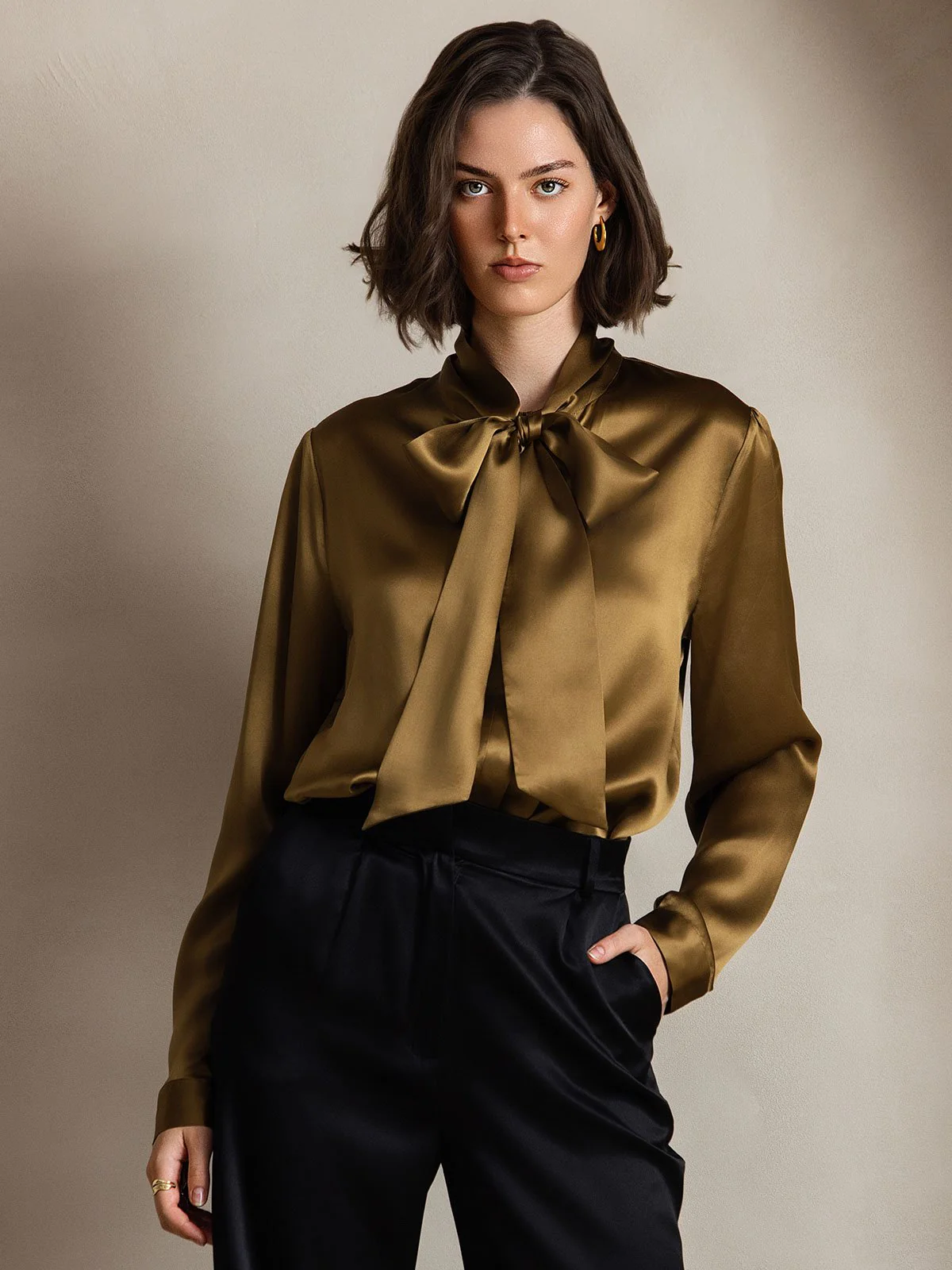 19 Momme Elegant Silke Skjorte med Slipskrave og Lange Ærmer - Image 21
