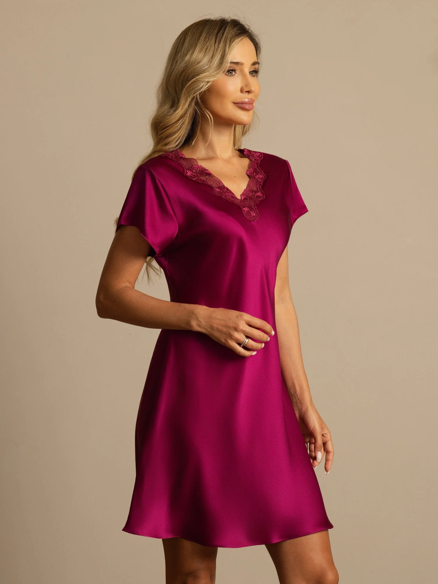 Natkjole i 100% Silke Blonder Med Splitsøm - Image 16
