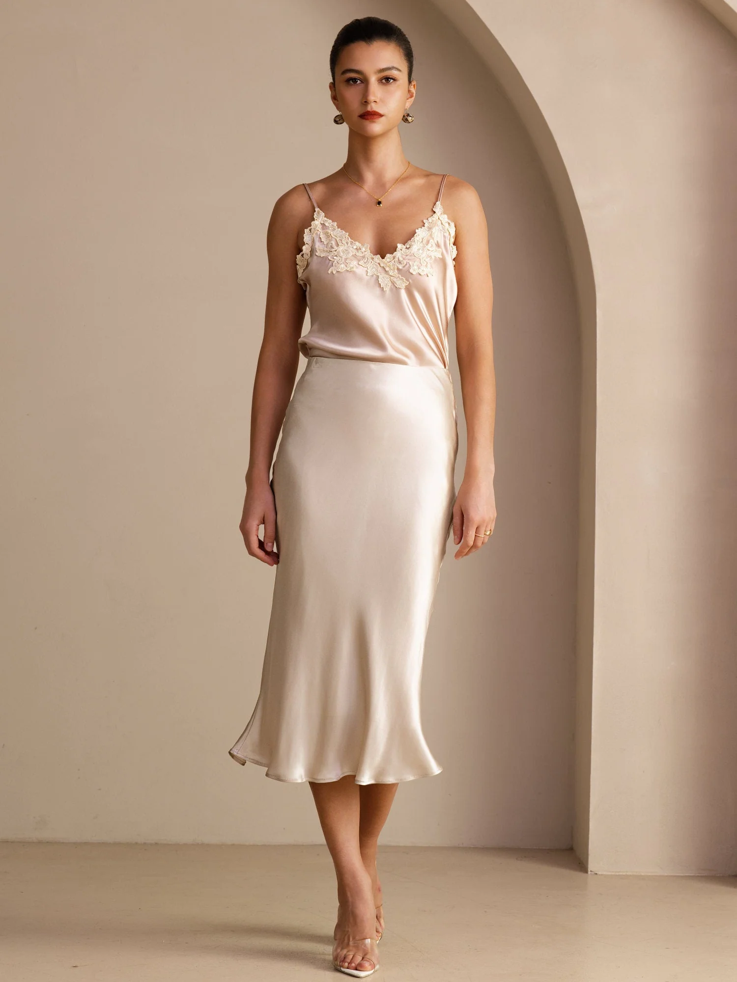 Elegant Basis Nederdel i Ren Silke - Image 10