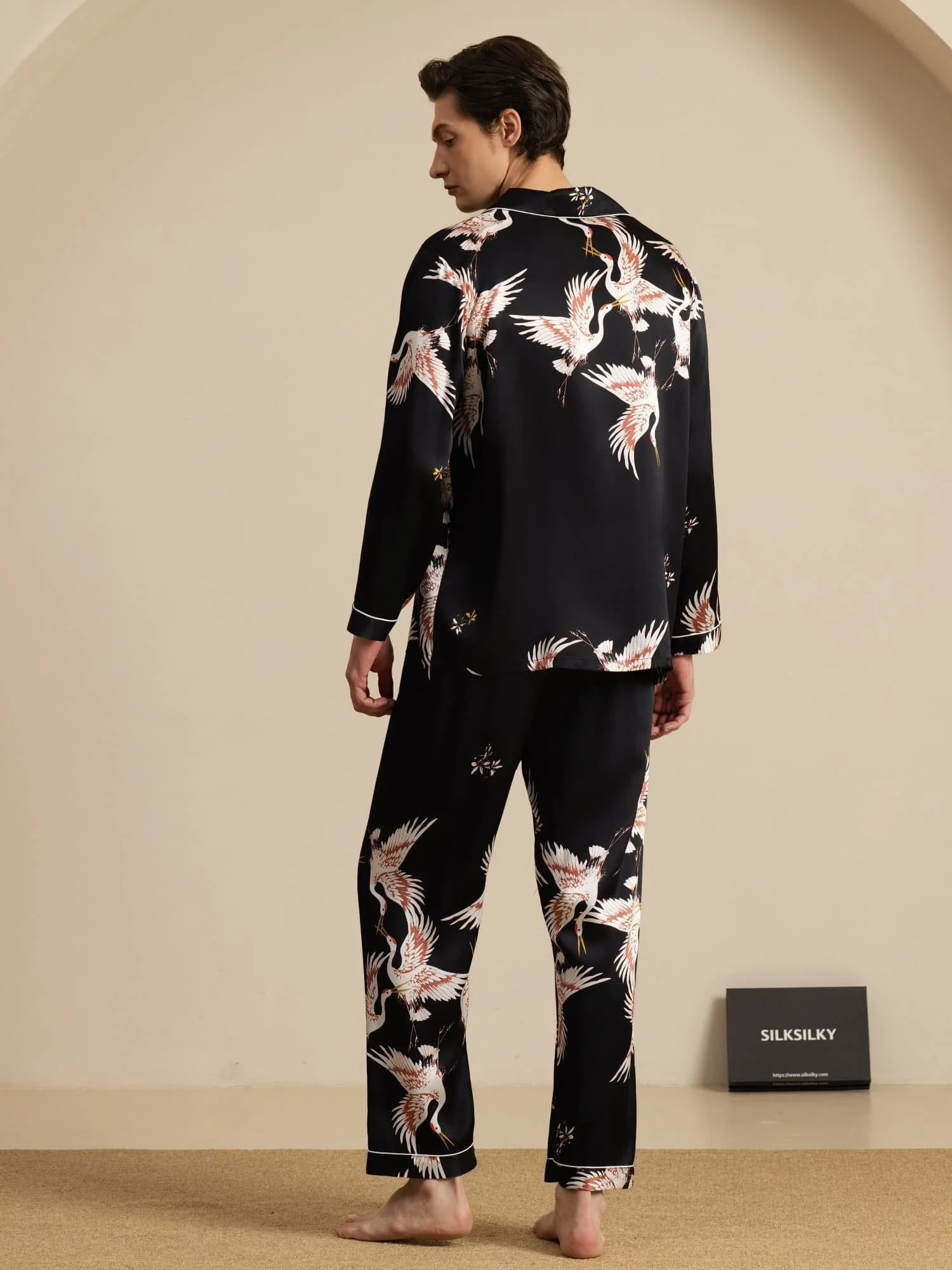 19Momme Ren Silke Herre Kraneprint Langærmet Notch Krave Pyjamas Sæt - Image 10
