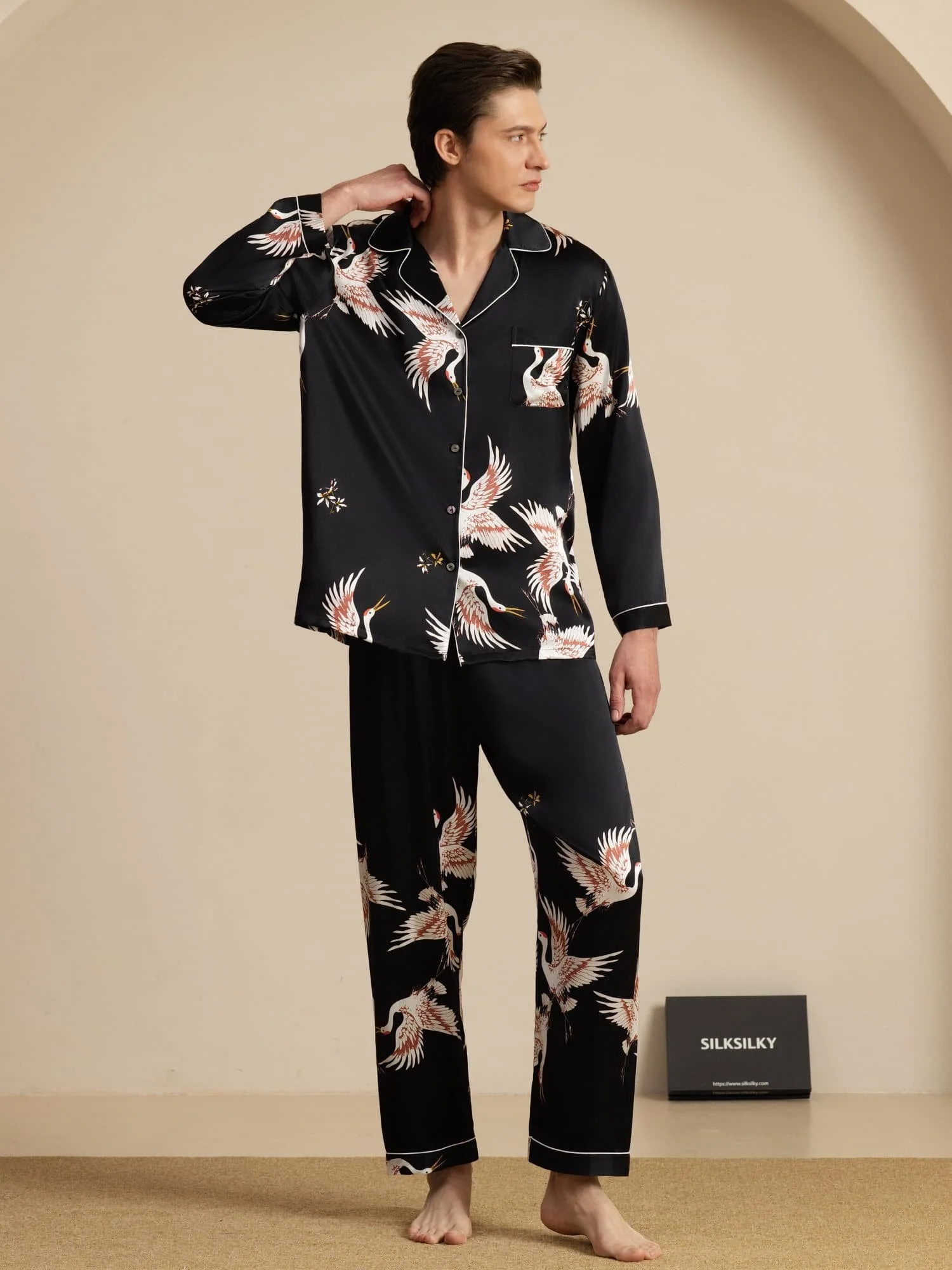 19Momme Ren Silke Herre Kraneprint Langærmet Notch Krave Pyjamas Sæt - Image 15
