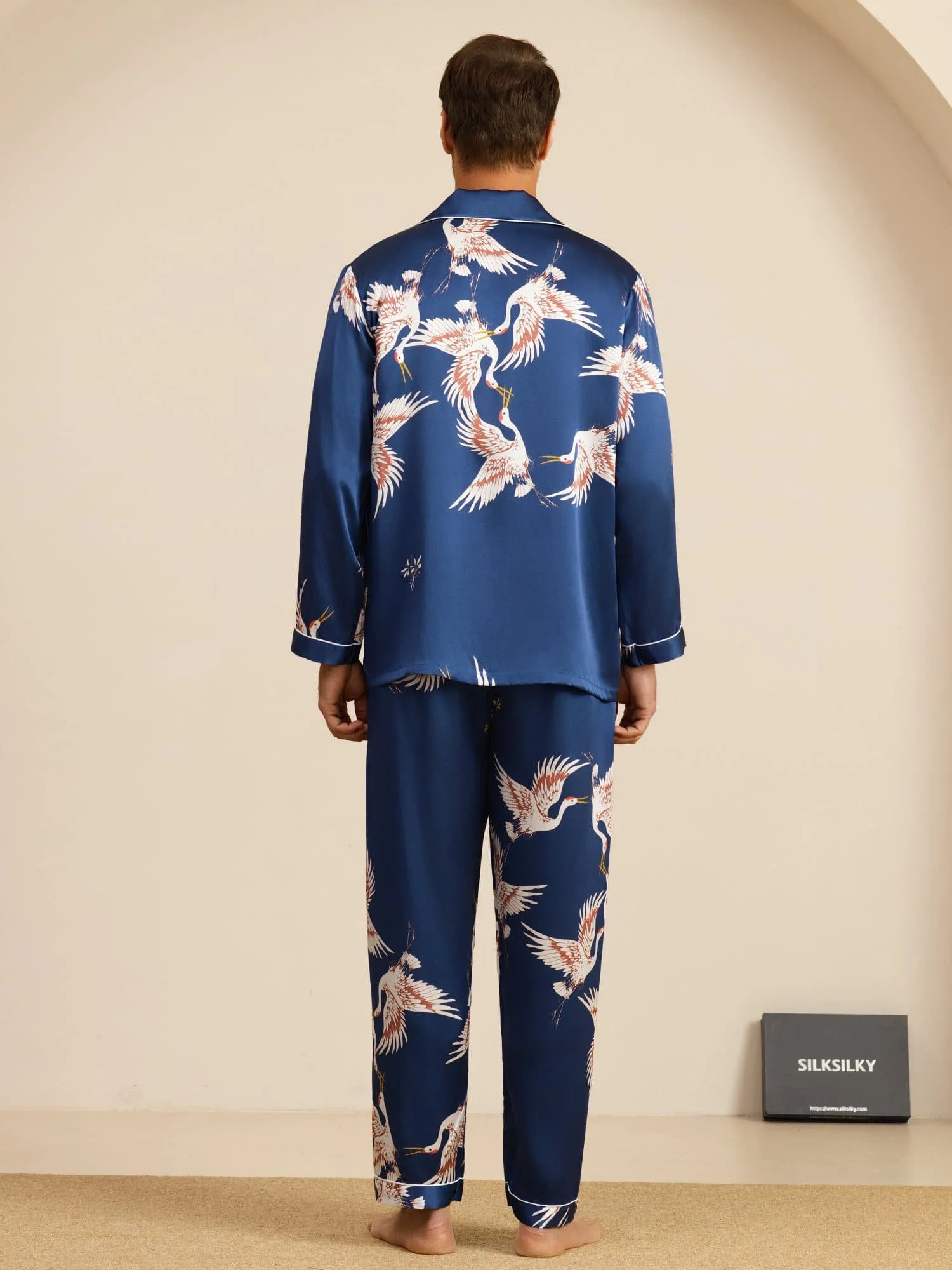 19Momme Ren Silke Herre Kraneprint Langærmet Notch Krave Pyjamas Sæt - Image 2