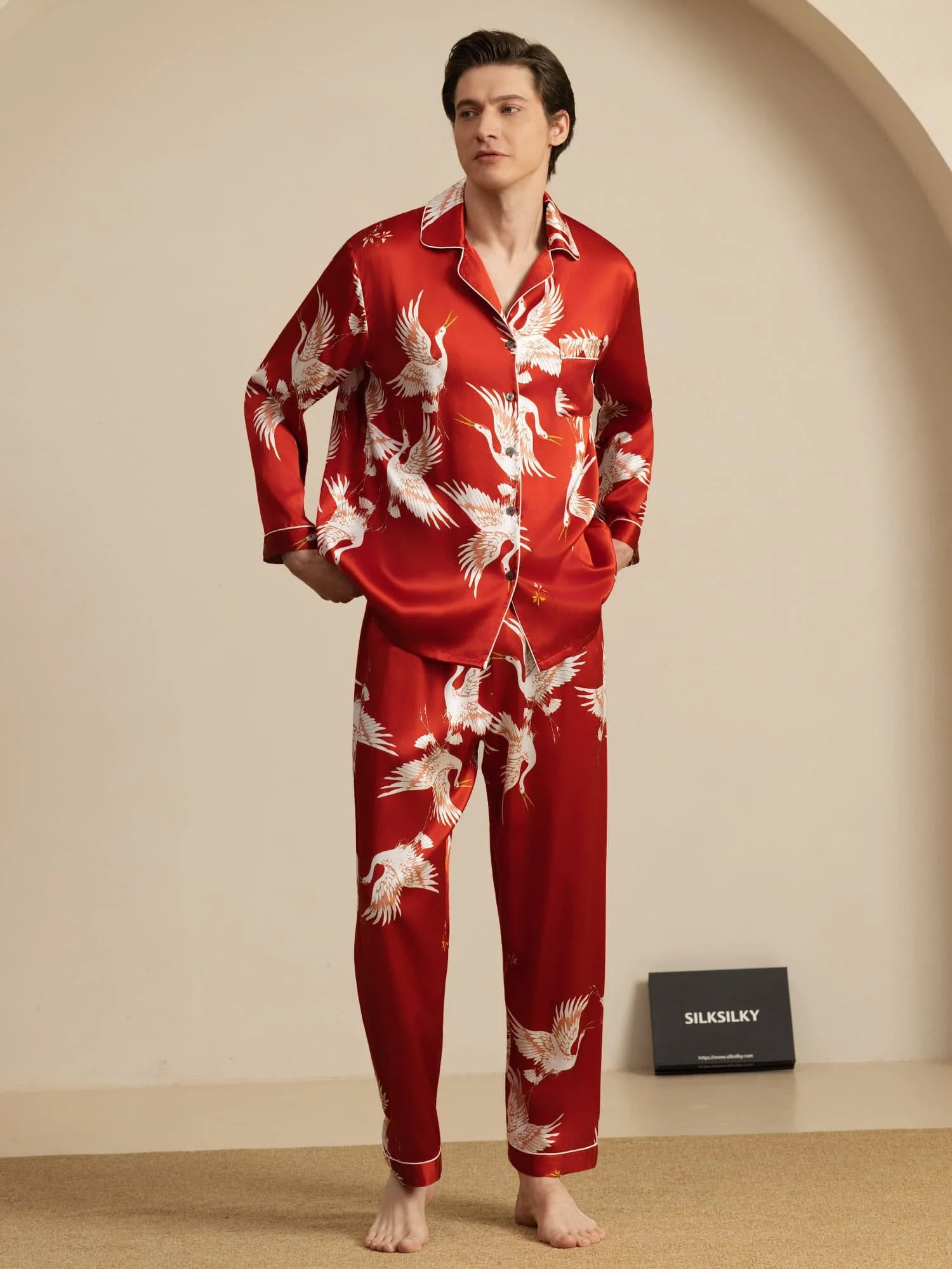 19Momme Ren Silke Herre Kraneprint Langærmet Notch Krave Pyjamas Sæt - Image 20
