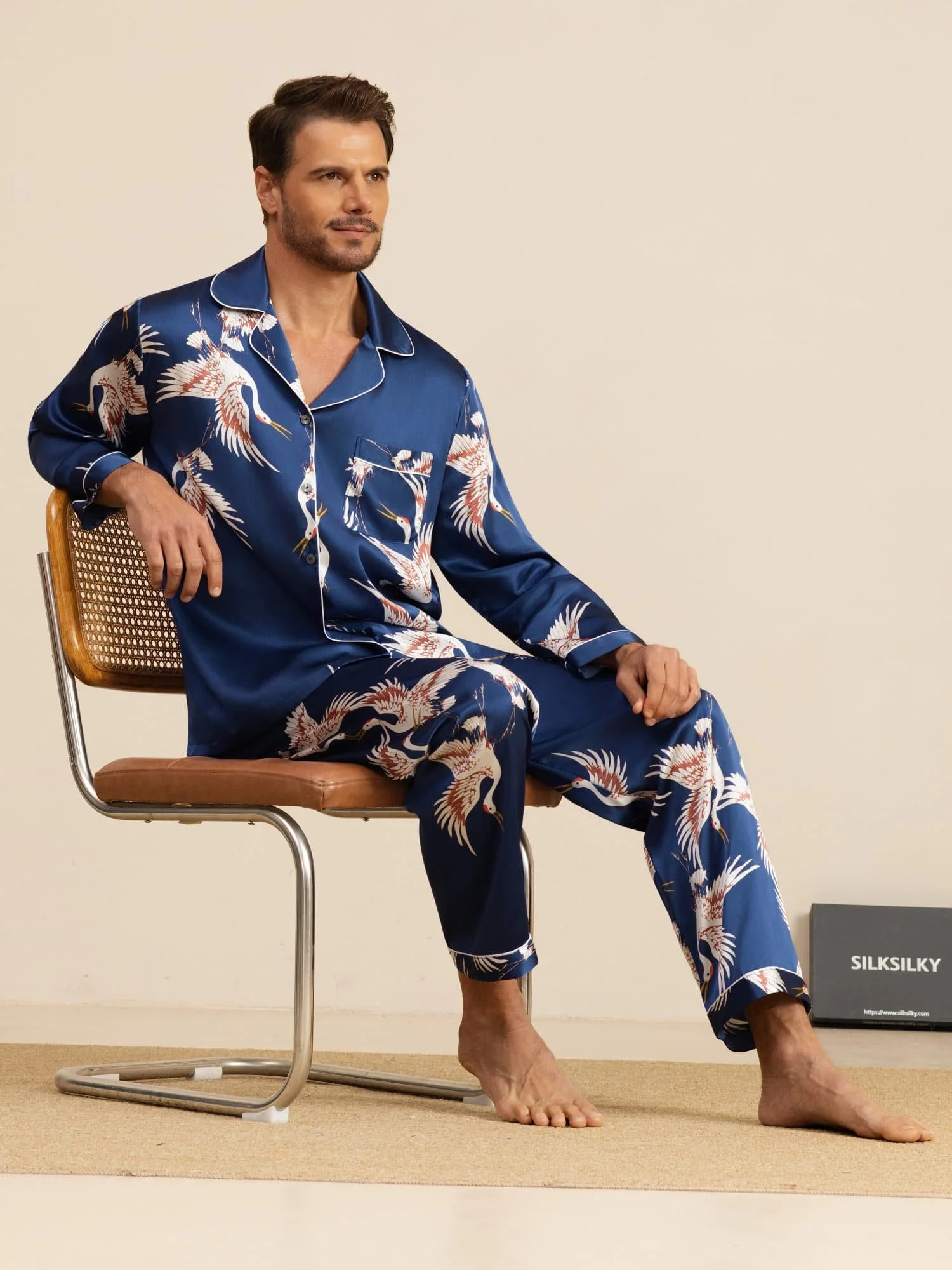 19Momme Ren Silke Herre Kraneprint Langærmet Notch Krave Pyjamas Sæt - Image 8