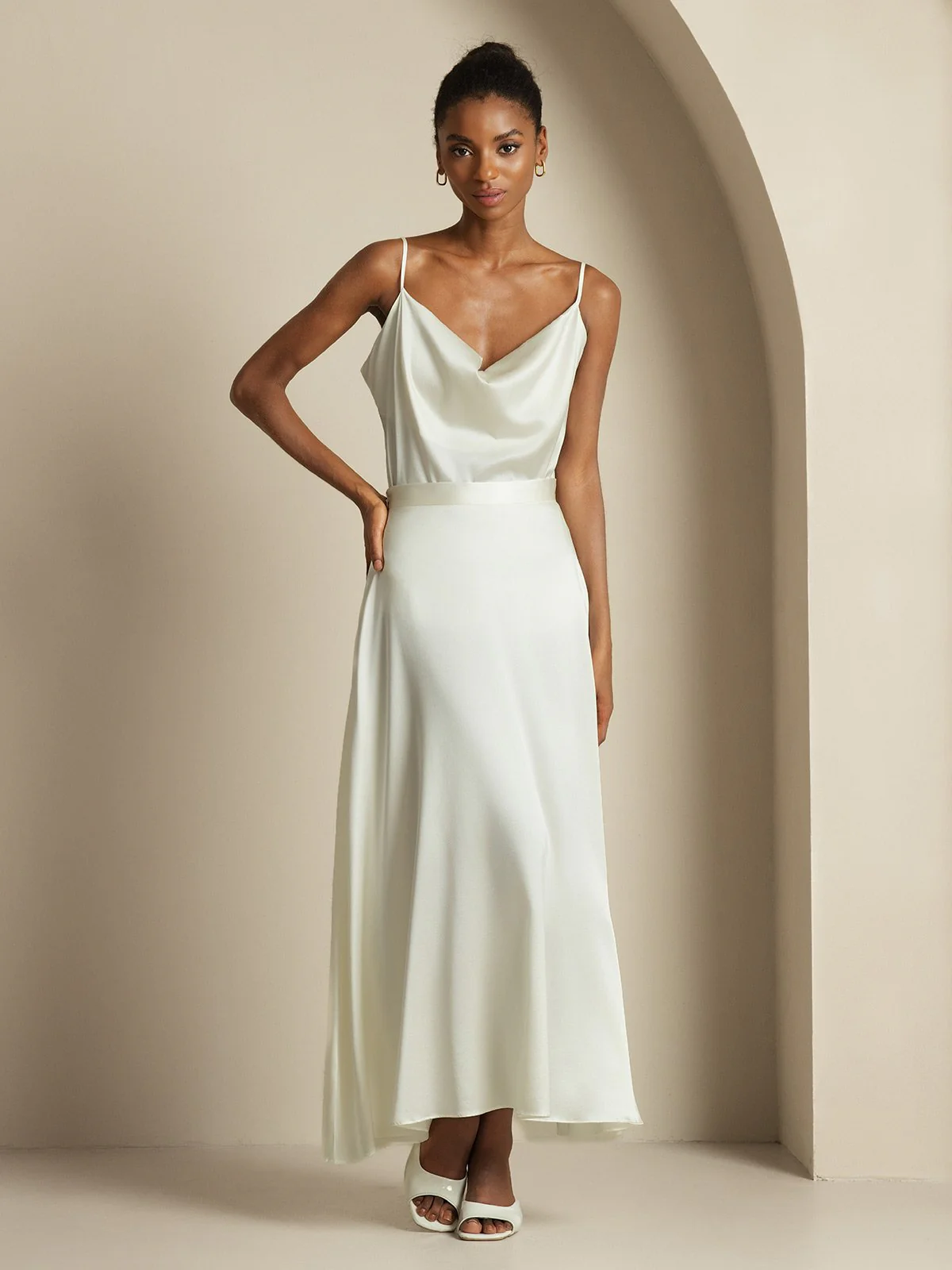 19Momme Silke Cowl Neck Spaghetti Strap Camisole Top & A-Linje Maxi Skirt - Image 19