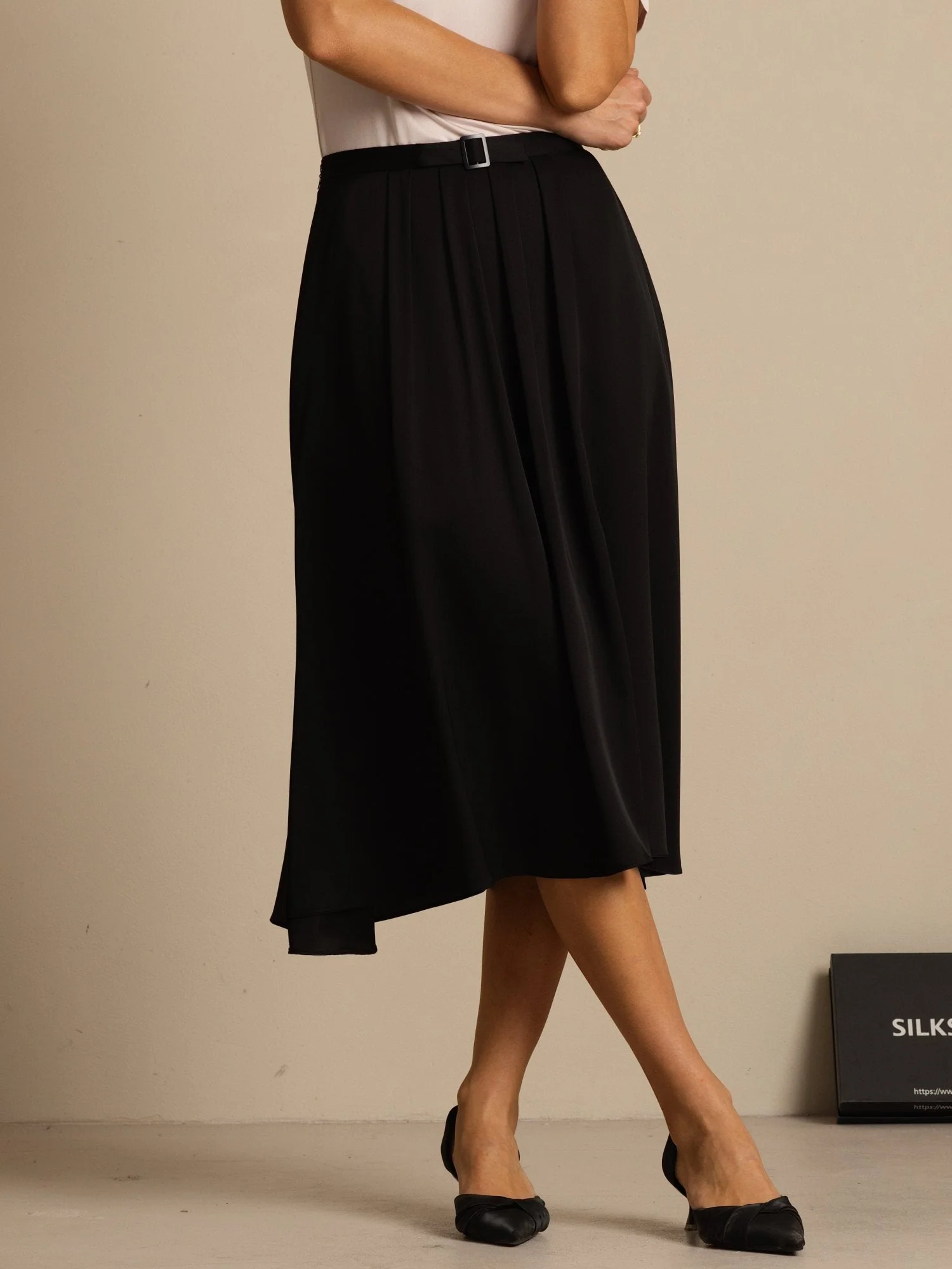 19Momme Silke High Waist A-Linje Plisseret Midi Nederdel med Lommer - Image 10