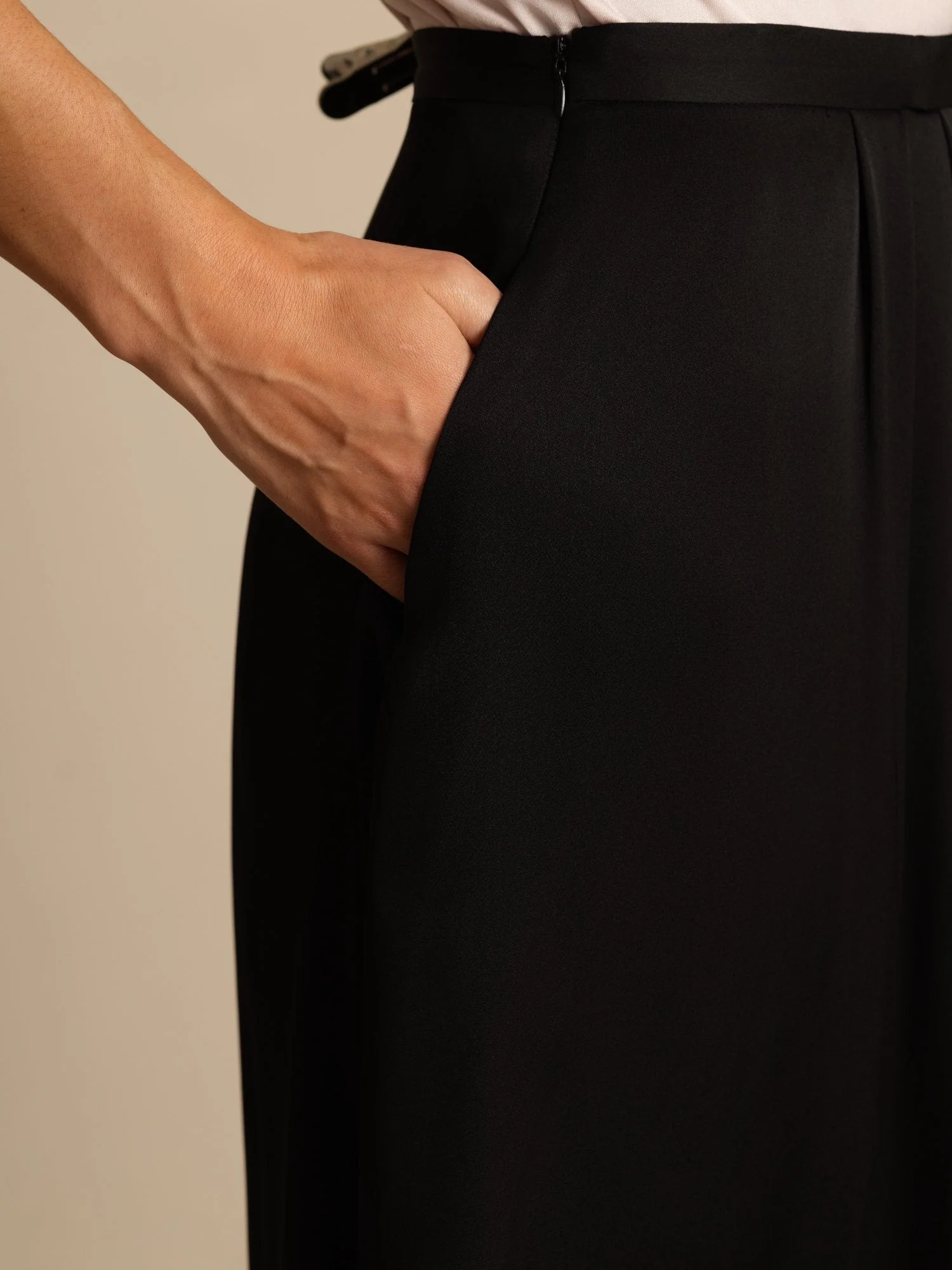19Momme Silke High Waist A-Linje Plisseret Midi Nederdel med Lommer - Image 11