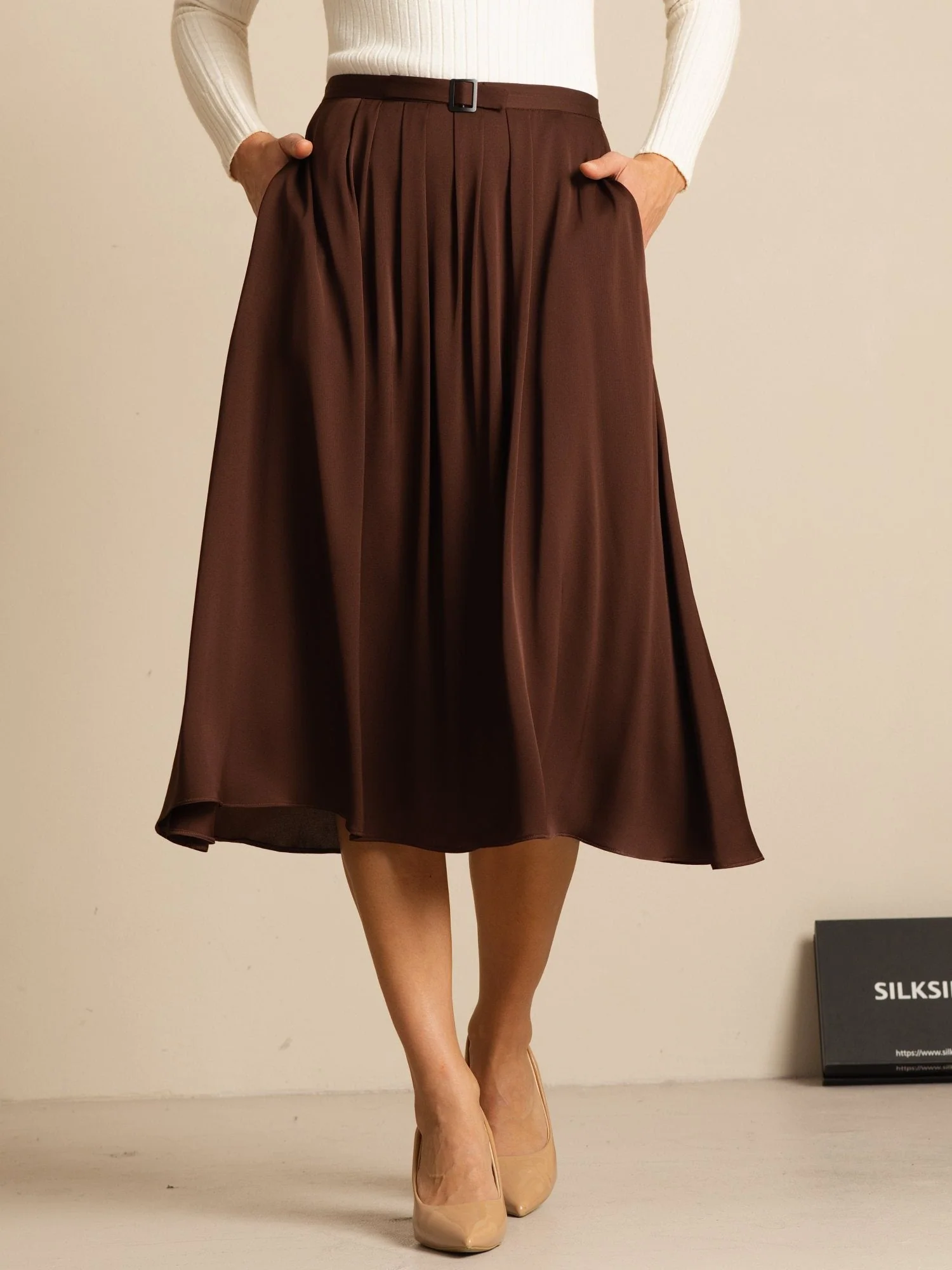 19Momme Silke High Waist A-Linje Plisseret Midi Nederdel med Lommer - Image 12