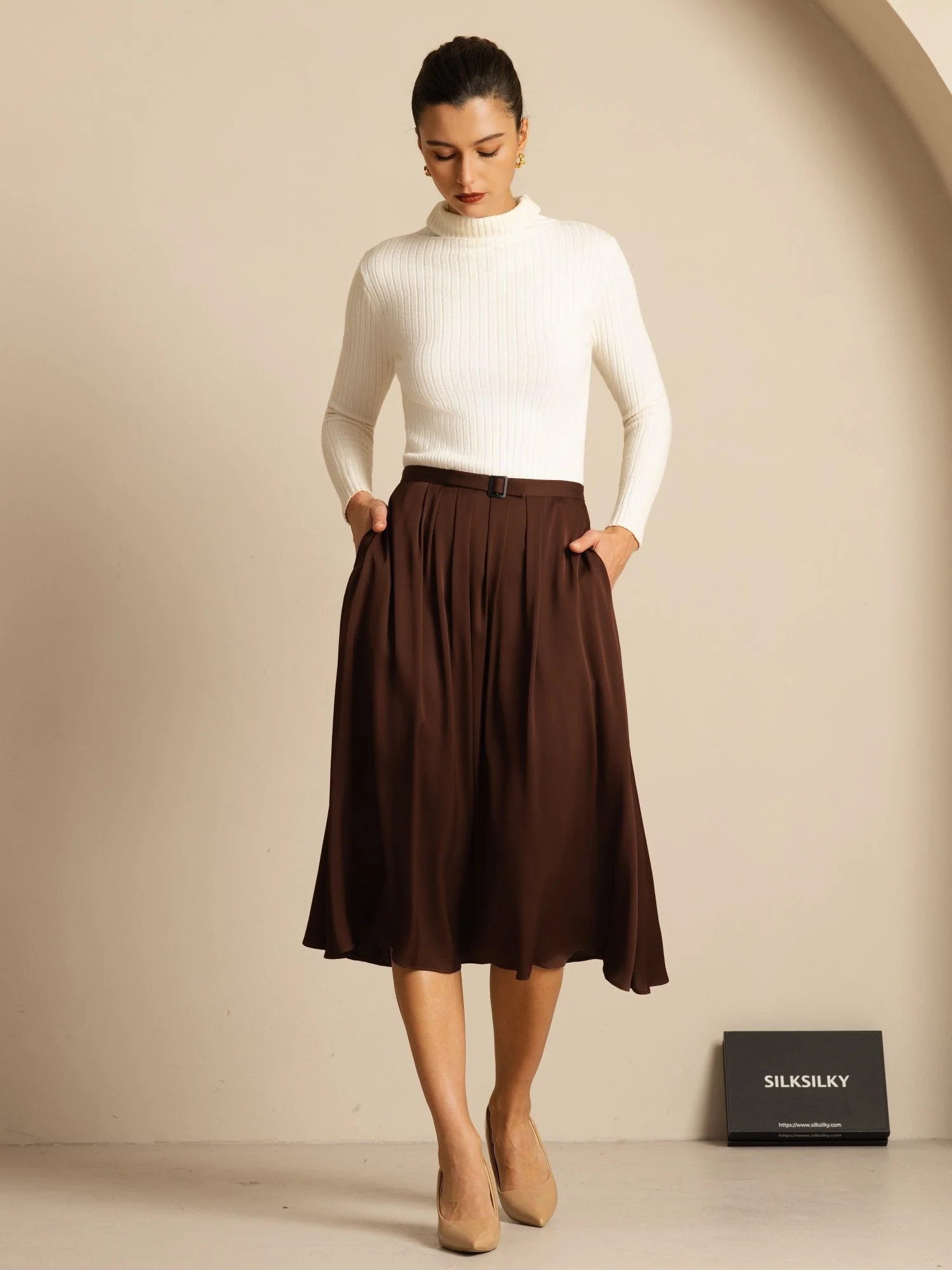 19Momme Silke High Waist A-Linje Plisseret Midi Nederdel med Lommer - Image 16