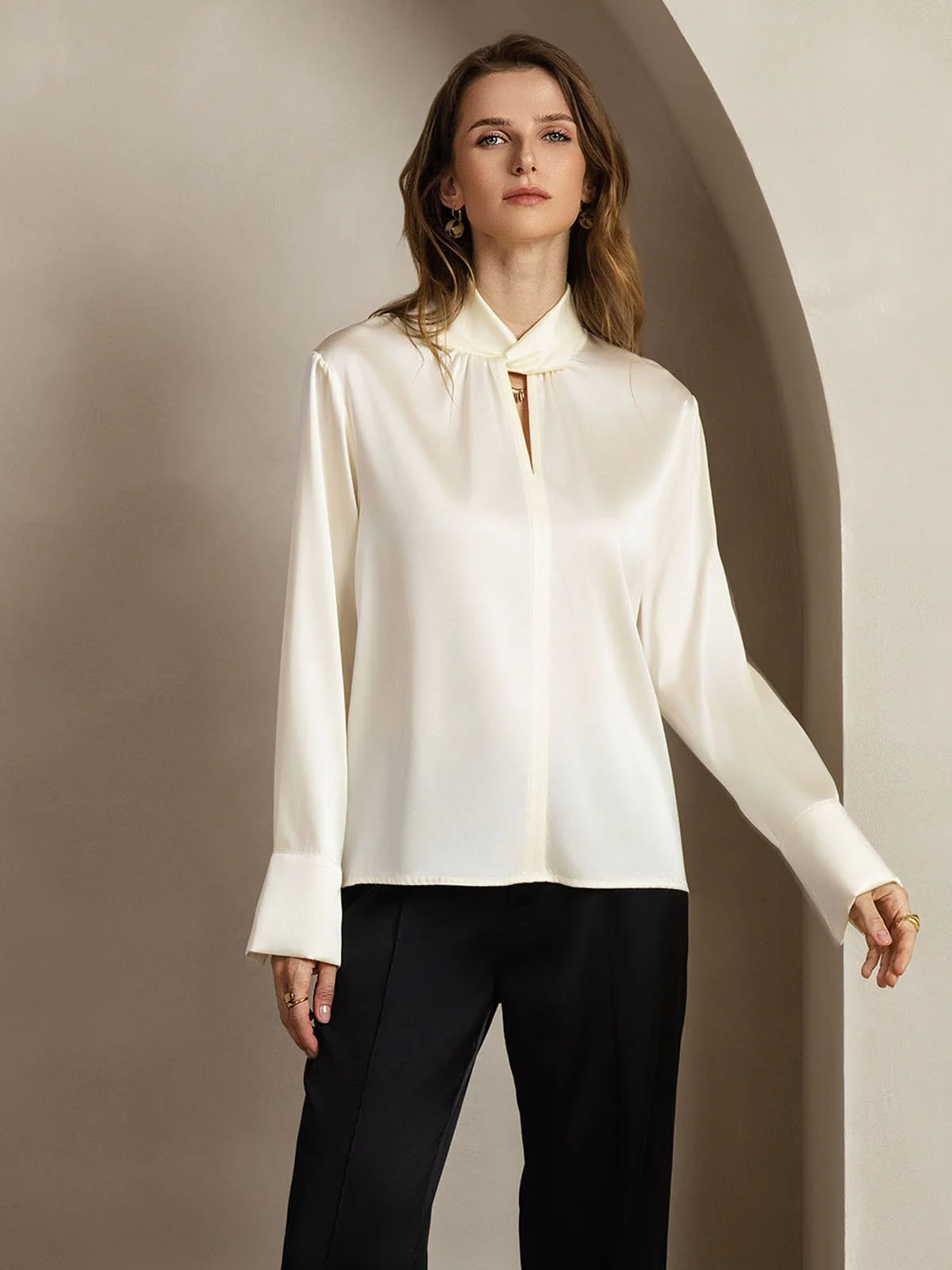 19 Momme Silkebluse Med Keyhole Hals Og Perlelignende Knapper - Image 22