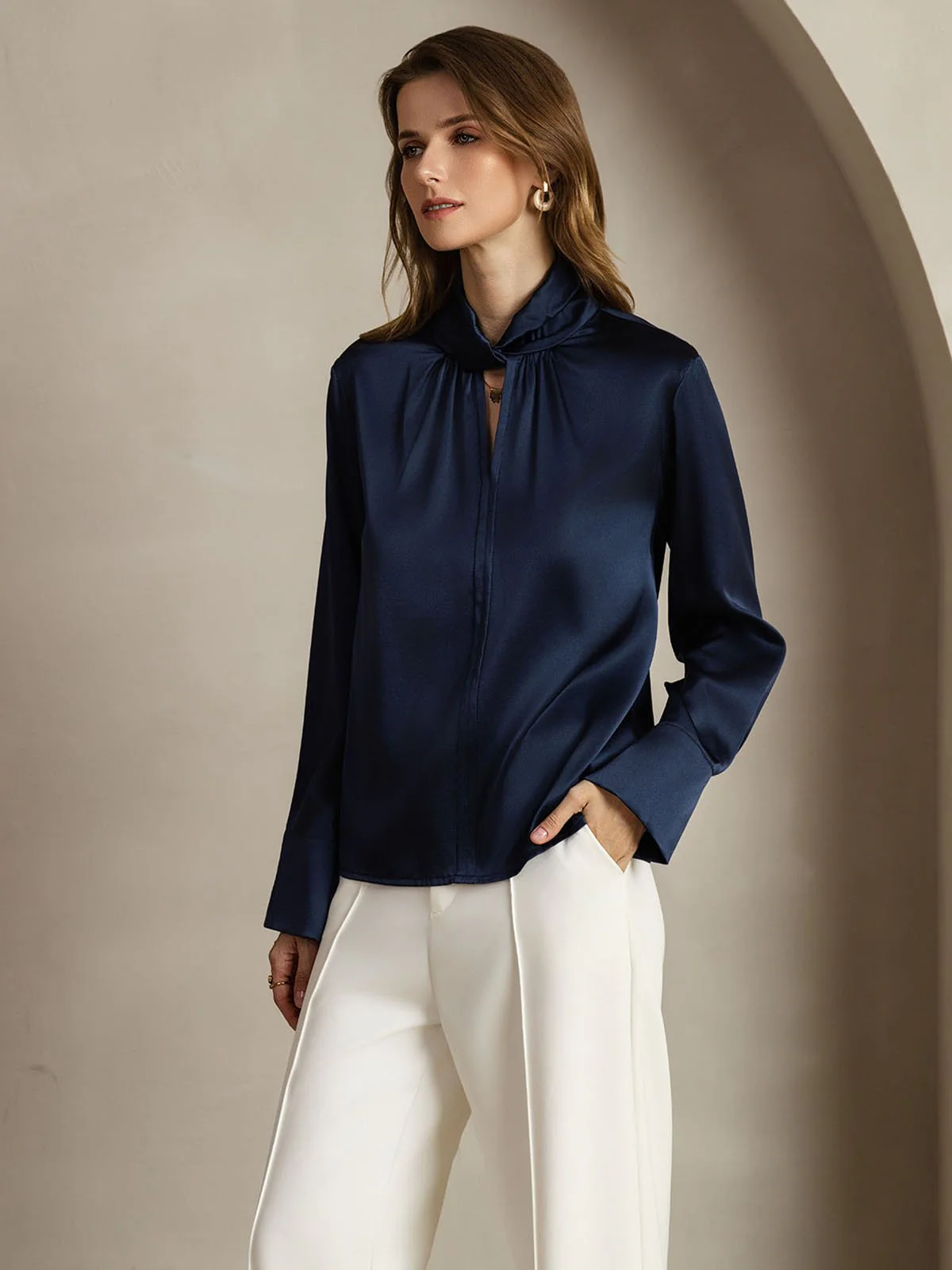 19 Momme Silkebluse Med Keyhole Hals Og Perlelignende Knapper - Image 27