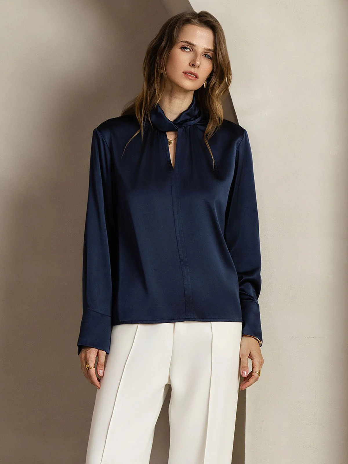 19 Momme Silkebluse Med Keyhole Hals Og Perlelignende Knapper - Image 29