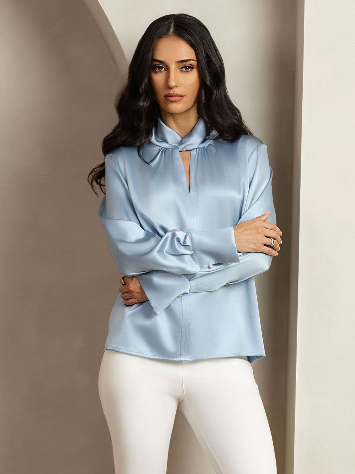 19 Momme Silkebluse Med Keyhole Hals Og Perlelignende Knapper - Image 6