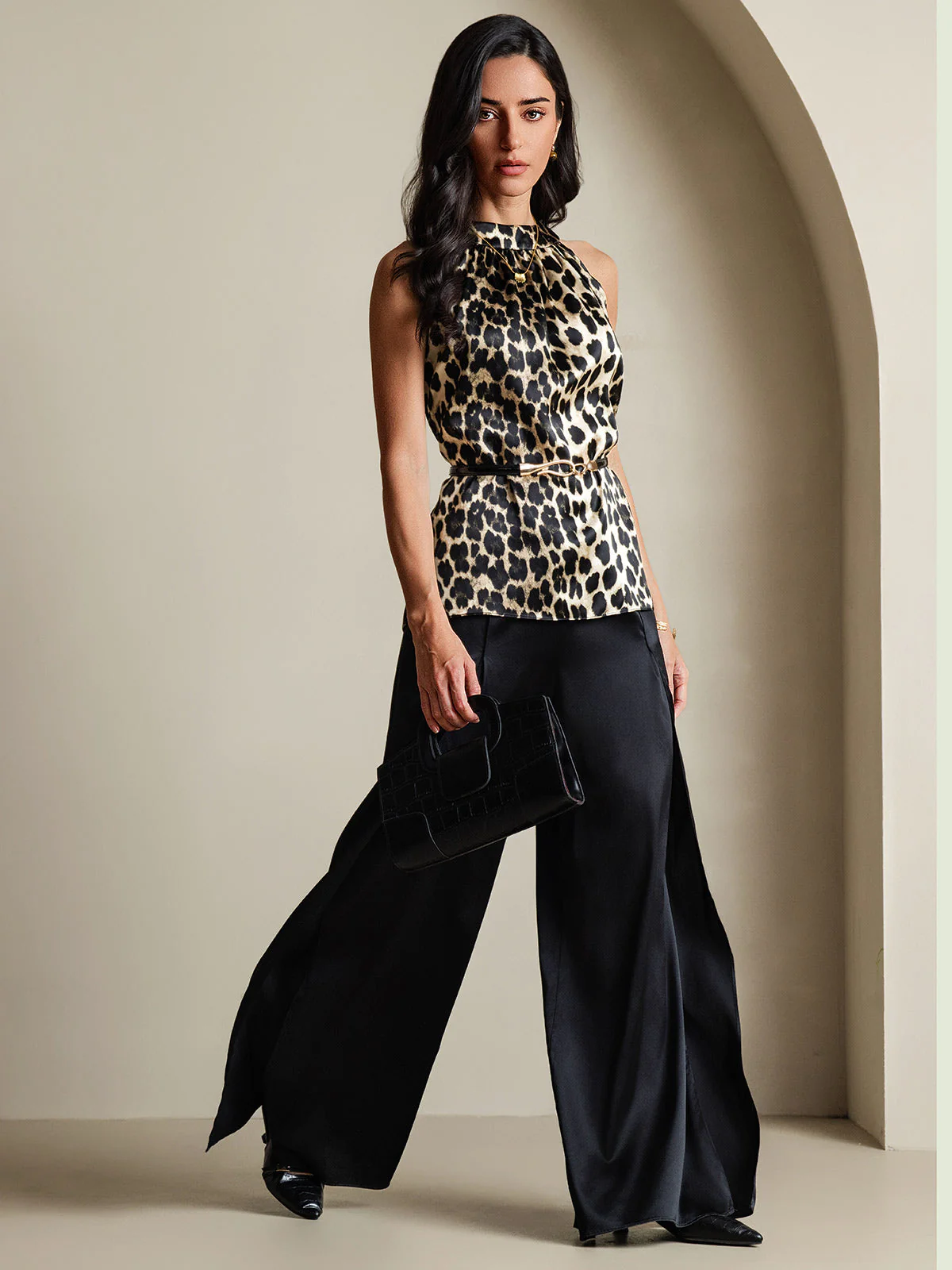 19Momme Ærmeløs Silketop Til Kvinder Med Halterneck Og Leopardprint - Image 5