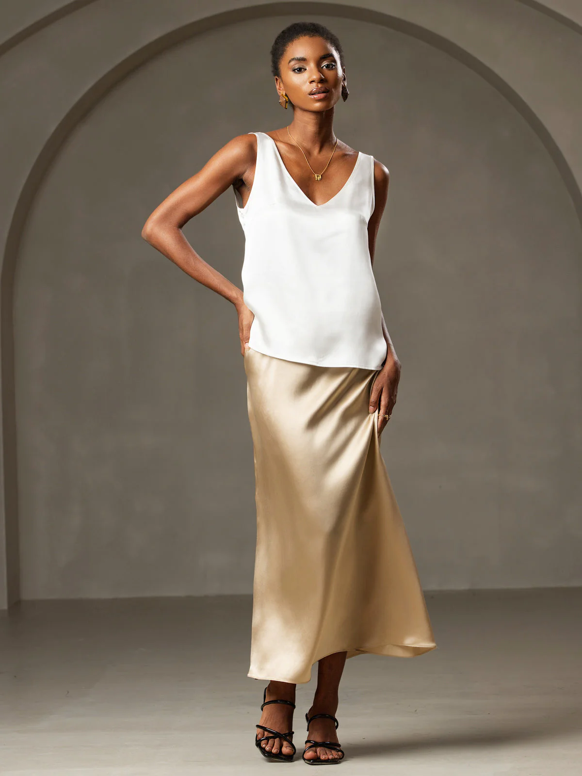 19Momme Silke V-hals strop TankTop - Image 2