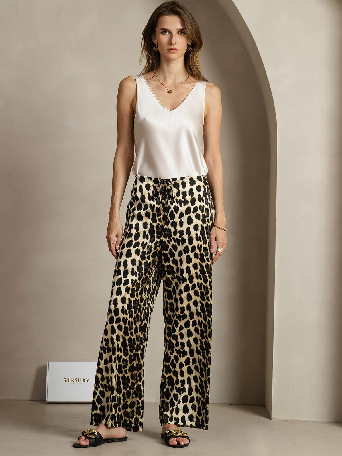 19Momme Silke Leopardprint Vide Damebukser Med Sidelommer Design - Image 4