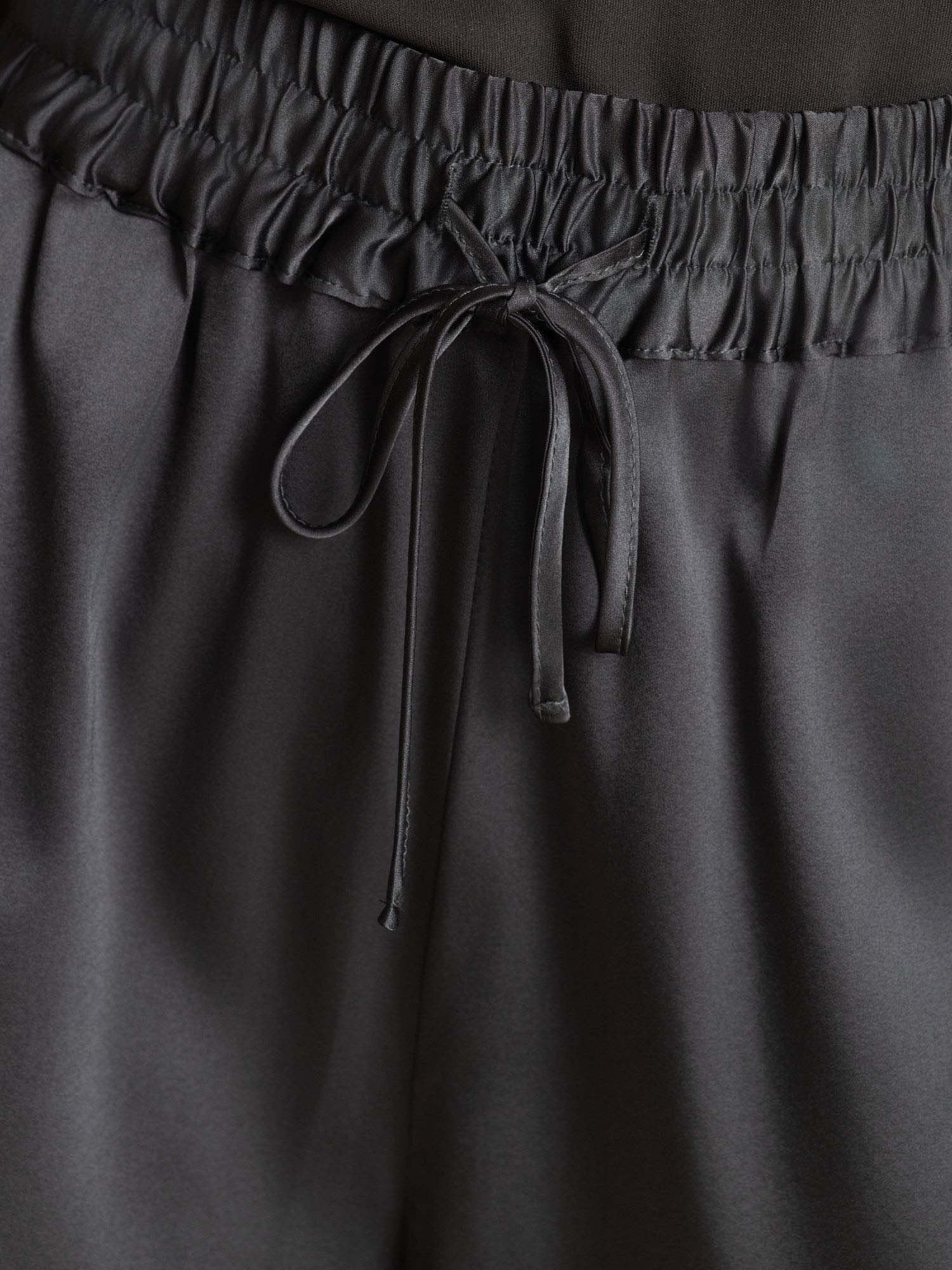 19Momme Silke Dame High-Waist A-Linje Shorts med Rynket Snøre Talje - Image 12