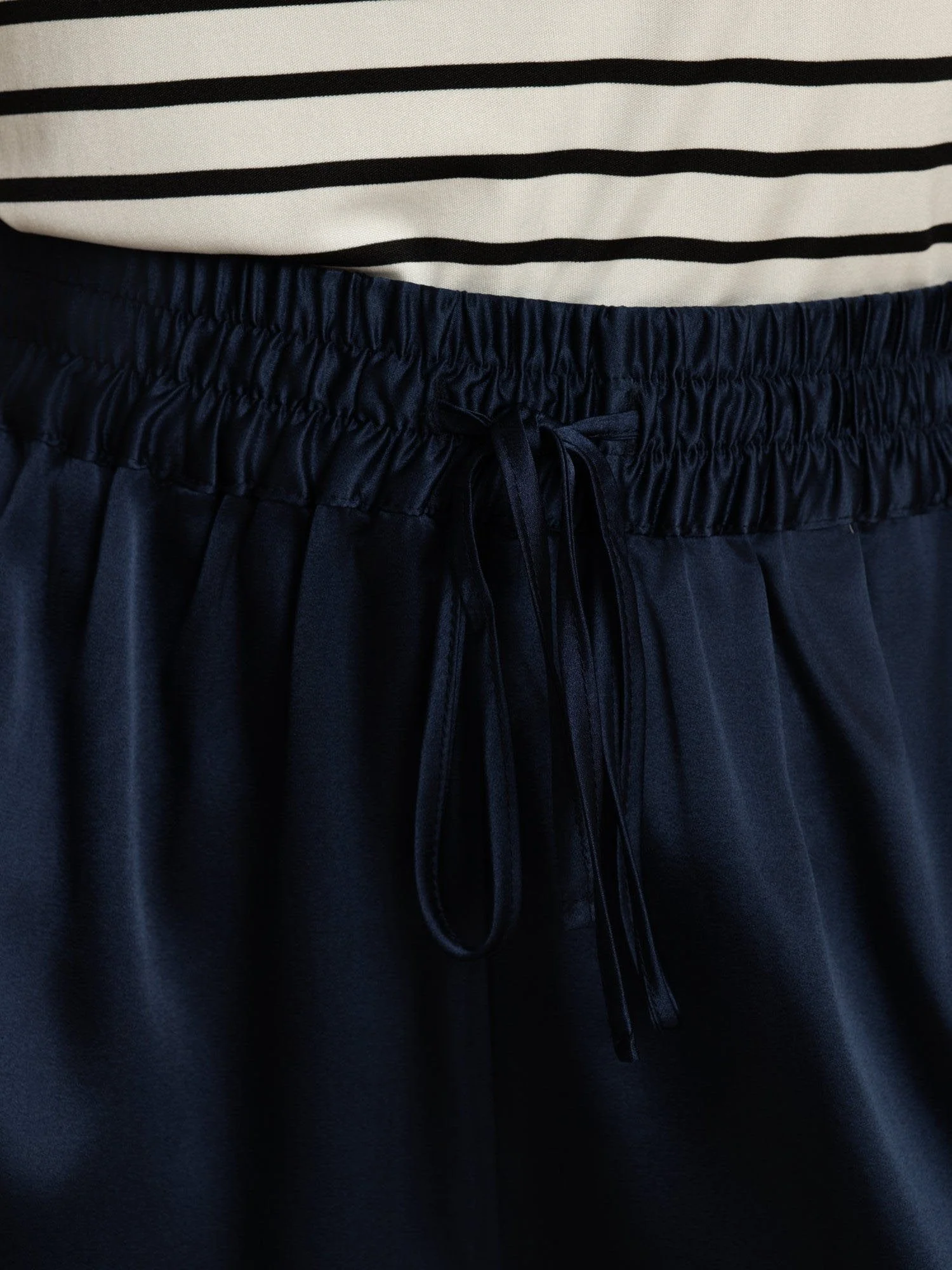 19Momme Silke Dame High-Waist A-Linje Shorts med Rynket Snøre Talje - Image 5