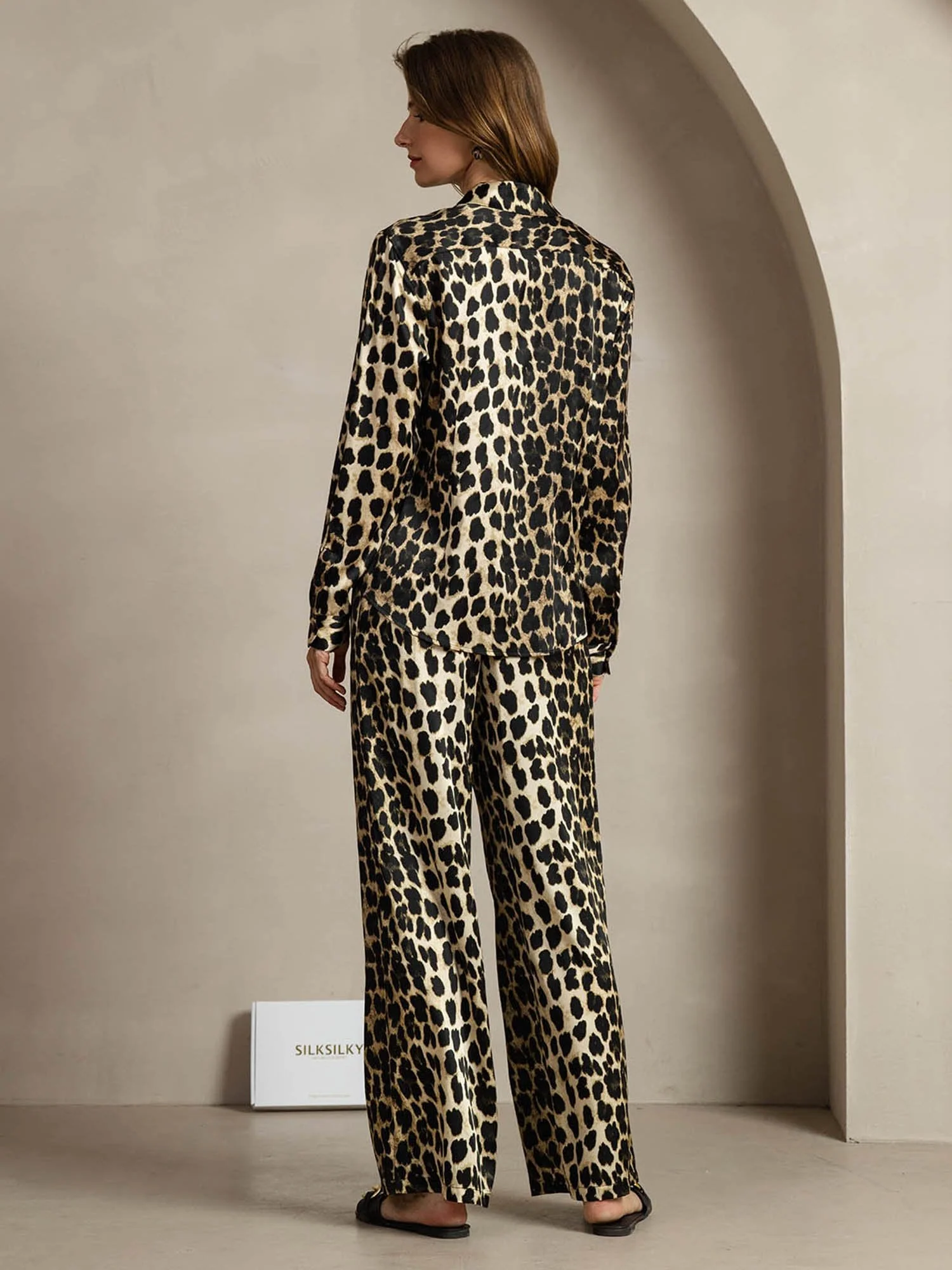 19Momme Kvinder Silke Leopard Print Knappeløs Skjorte Og Vide Bukser Sæt - Image 2