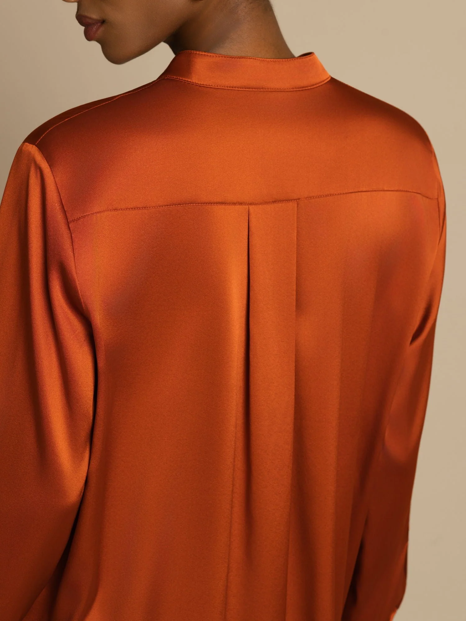 19Momme silke dame Stand Collar High-Low bluse med knapdetaljer - Image 12