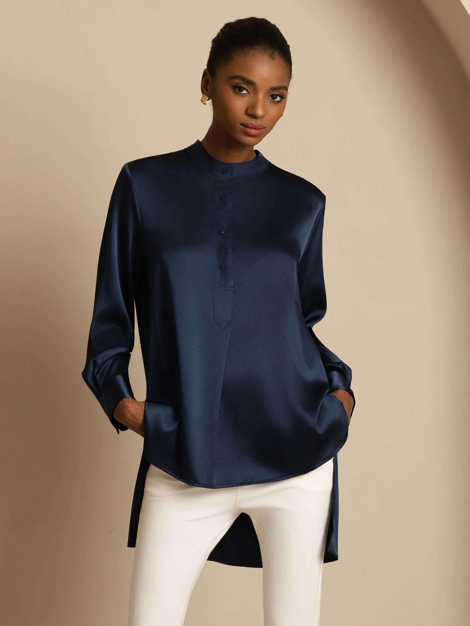 19Momme silke dame Stand Collar High-Low bluse med knapdetaljer - Image 7