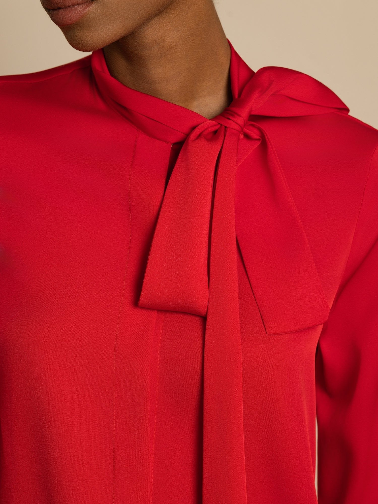 19Momme Silke Dame Tie Neck Langærmet Bluse - Image 15