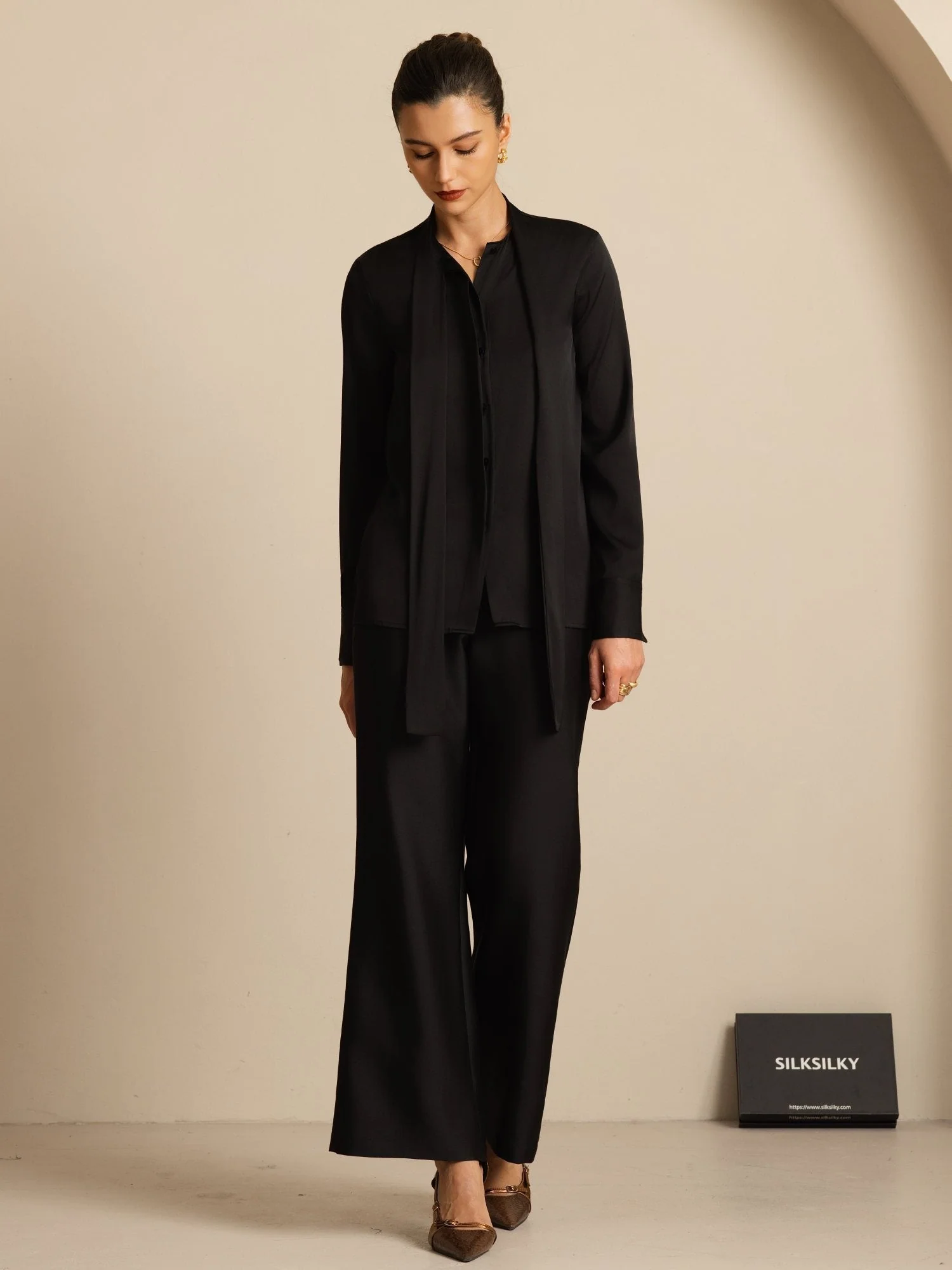 19Momme Silke Dame Tie Neck Langærmet Bluse - Image 9
