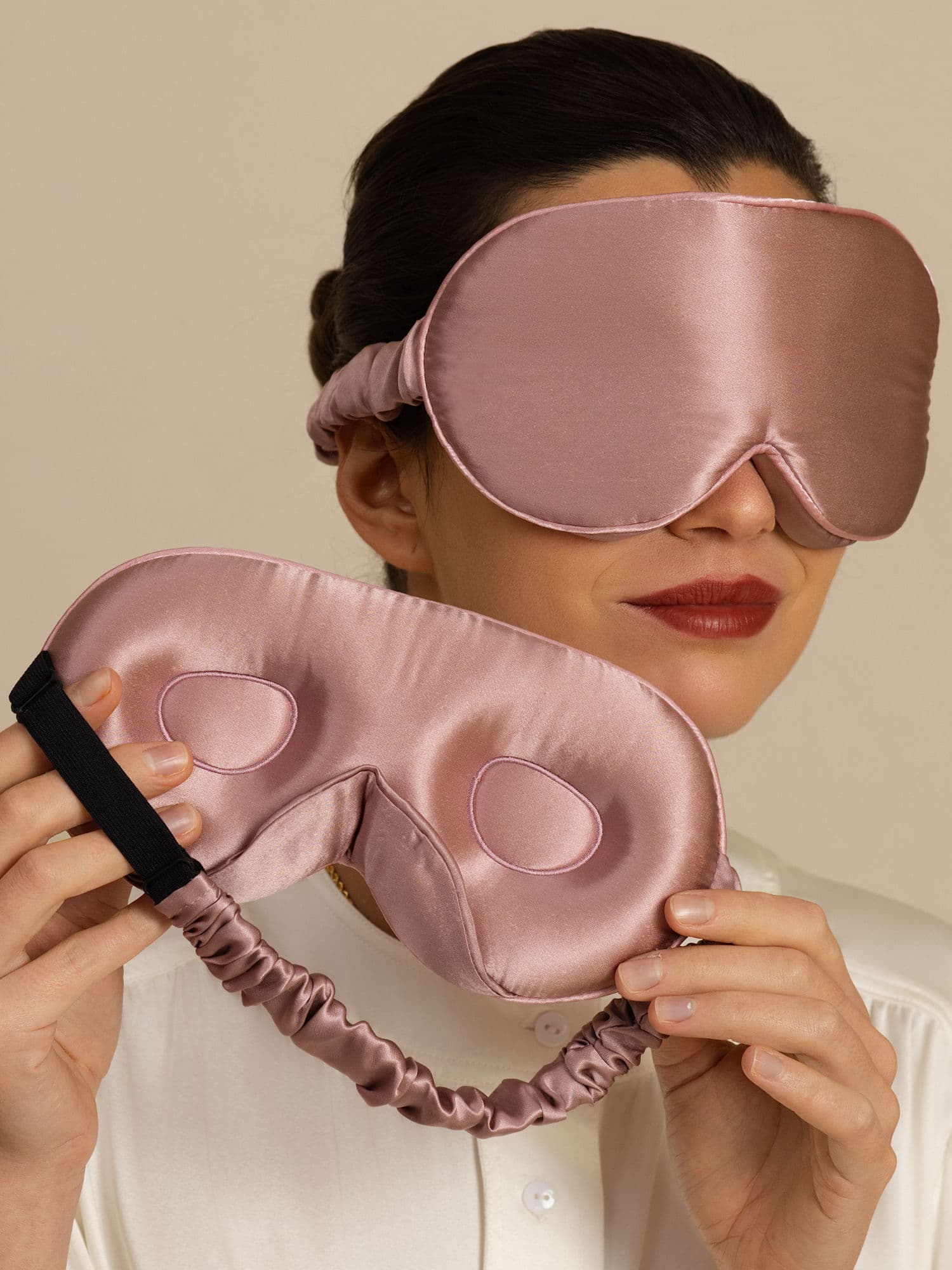 22 Momme 3D Sovemaske I Ren Silke Med Opgraderede Næsevinger