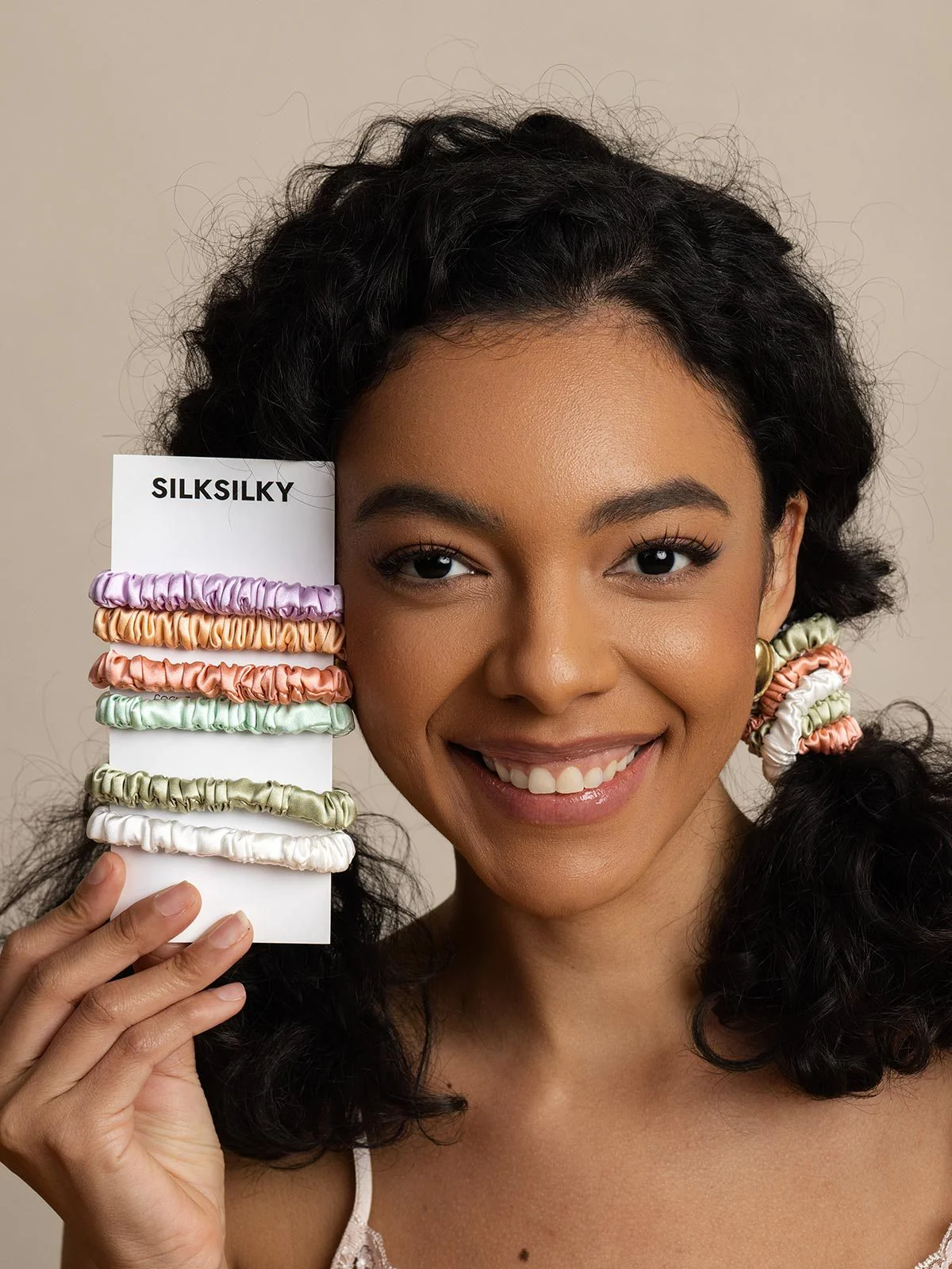 6 Stykker Ren Silke Scrunchies– Regular – 1 cm - Image 11