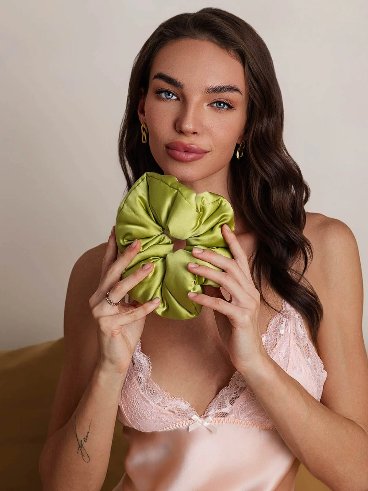 Ren Silke Blød Oversized Hår Scrunchie - 8cm - Image 39