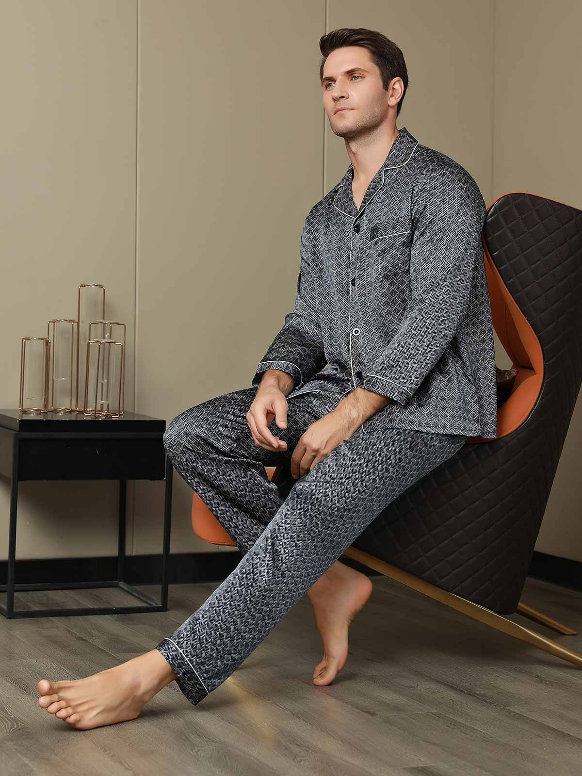 Herre Pyjamas Sæt I Ren Silke Med Marineblåt Ginkgo Print Langærmet Top Og Bukser - Image 3