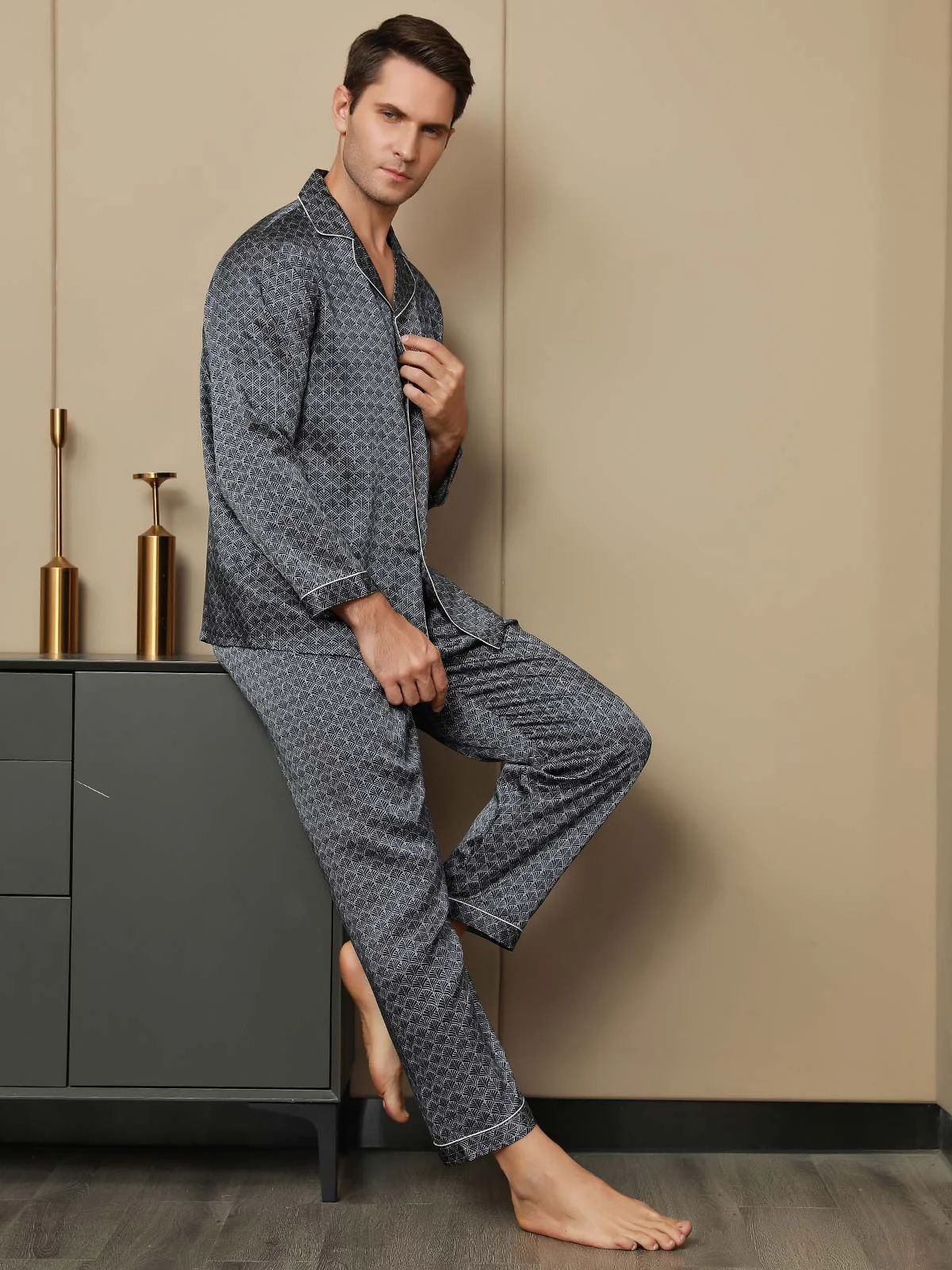 Herre Pyjamas Sæt I Ren Silke Med Marineblåt Ginkgo Print Langærmet Top Og Bukser - Image 6
