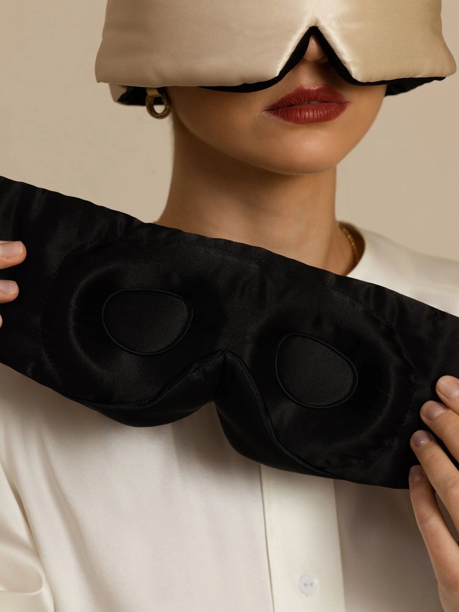 Ren Silke 3D Kontureret Sovemaske Med Velcrolukning - Image 10
