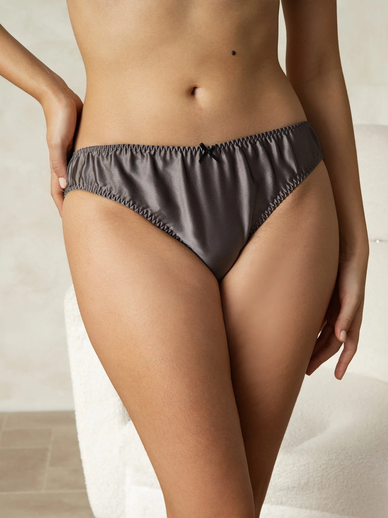 100% Morbærsilke Klassiske Bikinitrusser med Sløjfe - Image 29