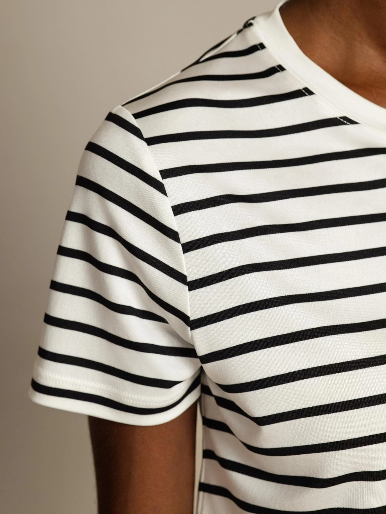 Dame Ren Silke Rund Hals Kort Ærme Sportstribet T-Shirt - Image 4