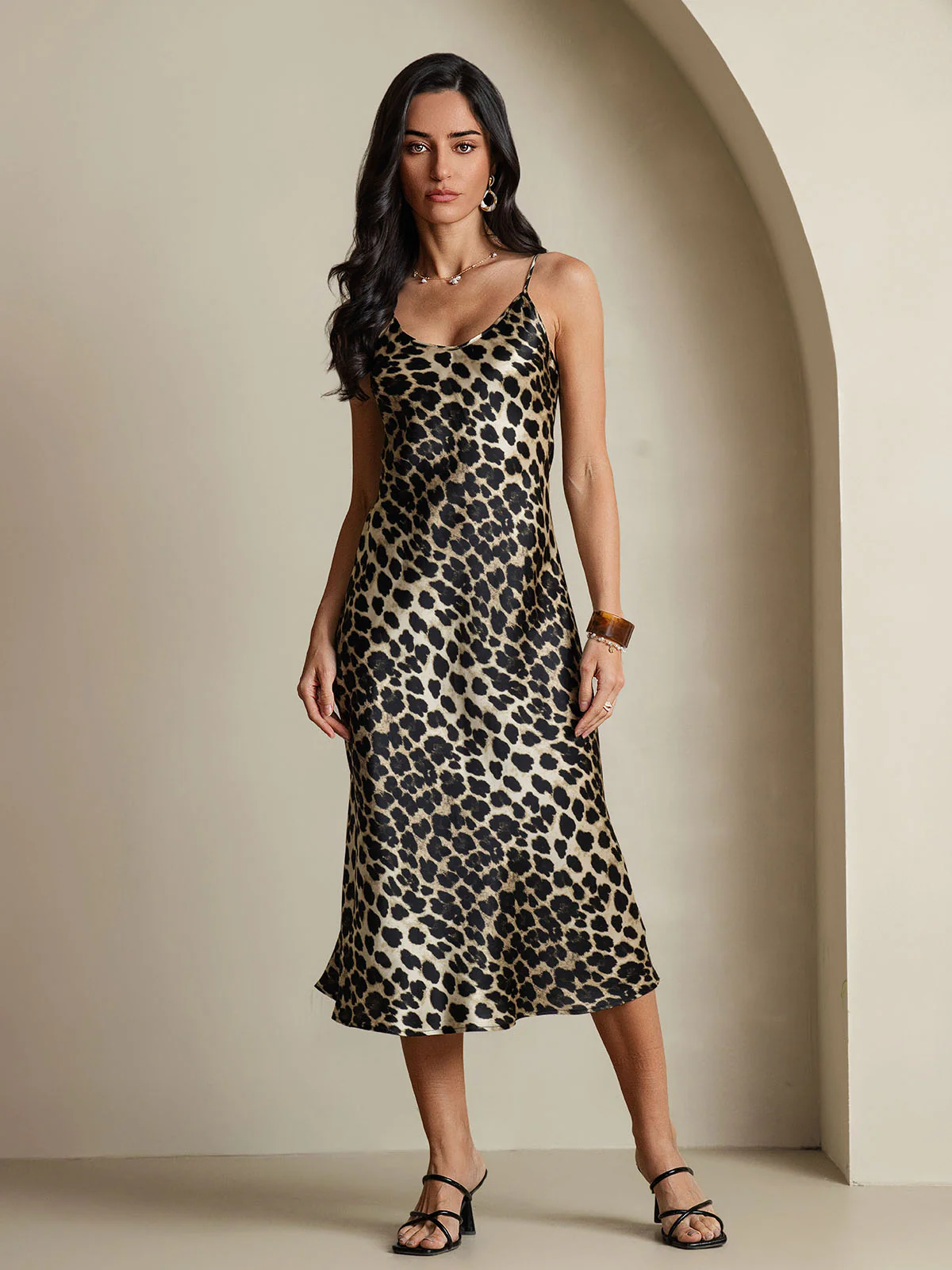 Ren Silke Leopardprint Spaghetti Strop V-Hals Midi Kjole