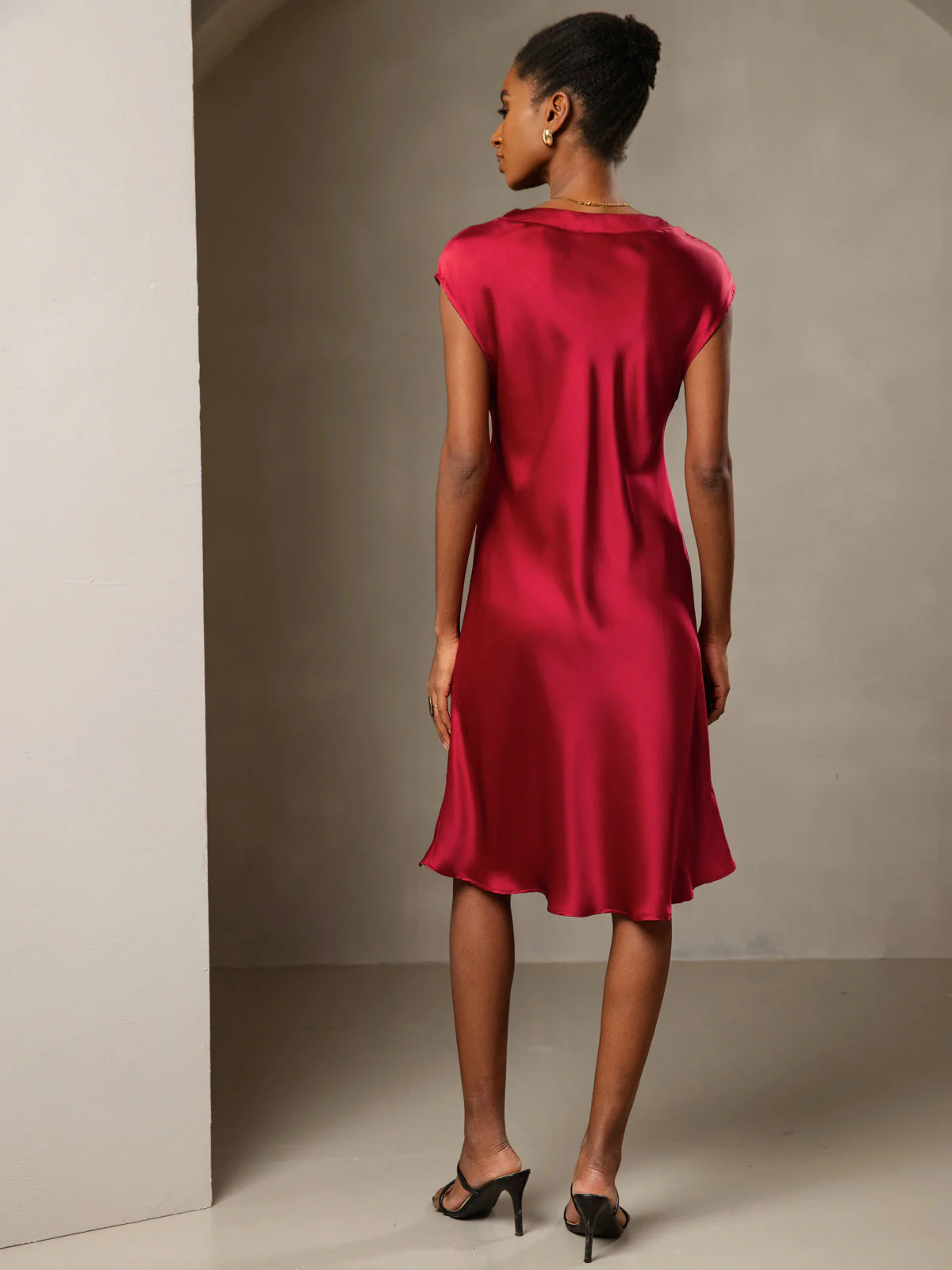 Ren Silke Elegant Cap Sleeve Korte - Image 32
