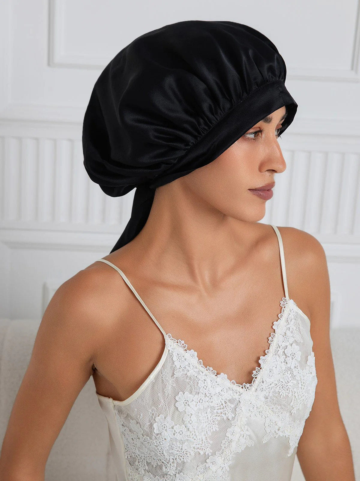 Elegant sovehætte i ren silke med lange bånd - Image 18