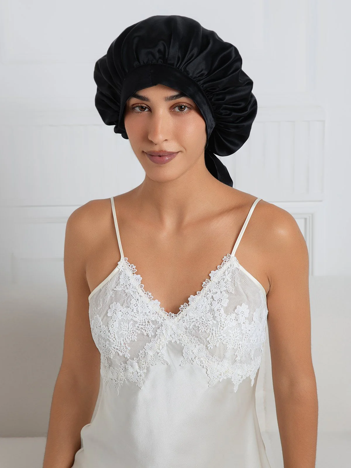 Elegant sovehætte i ren silke med lange bånd - Image 21