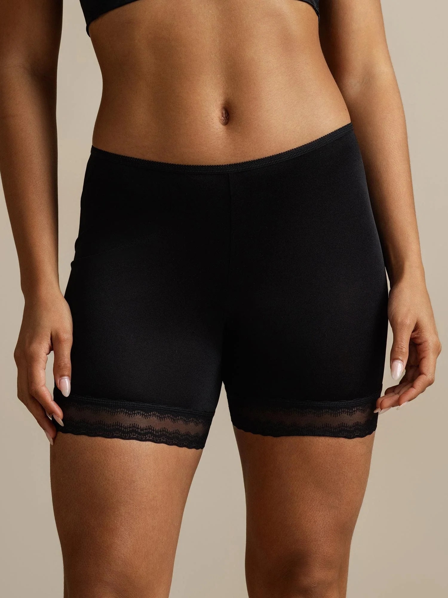 Ren Silke Blonder Kant Anti-Gnidning Shorts - Image 7