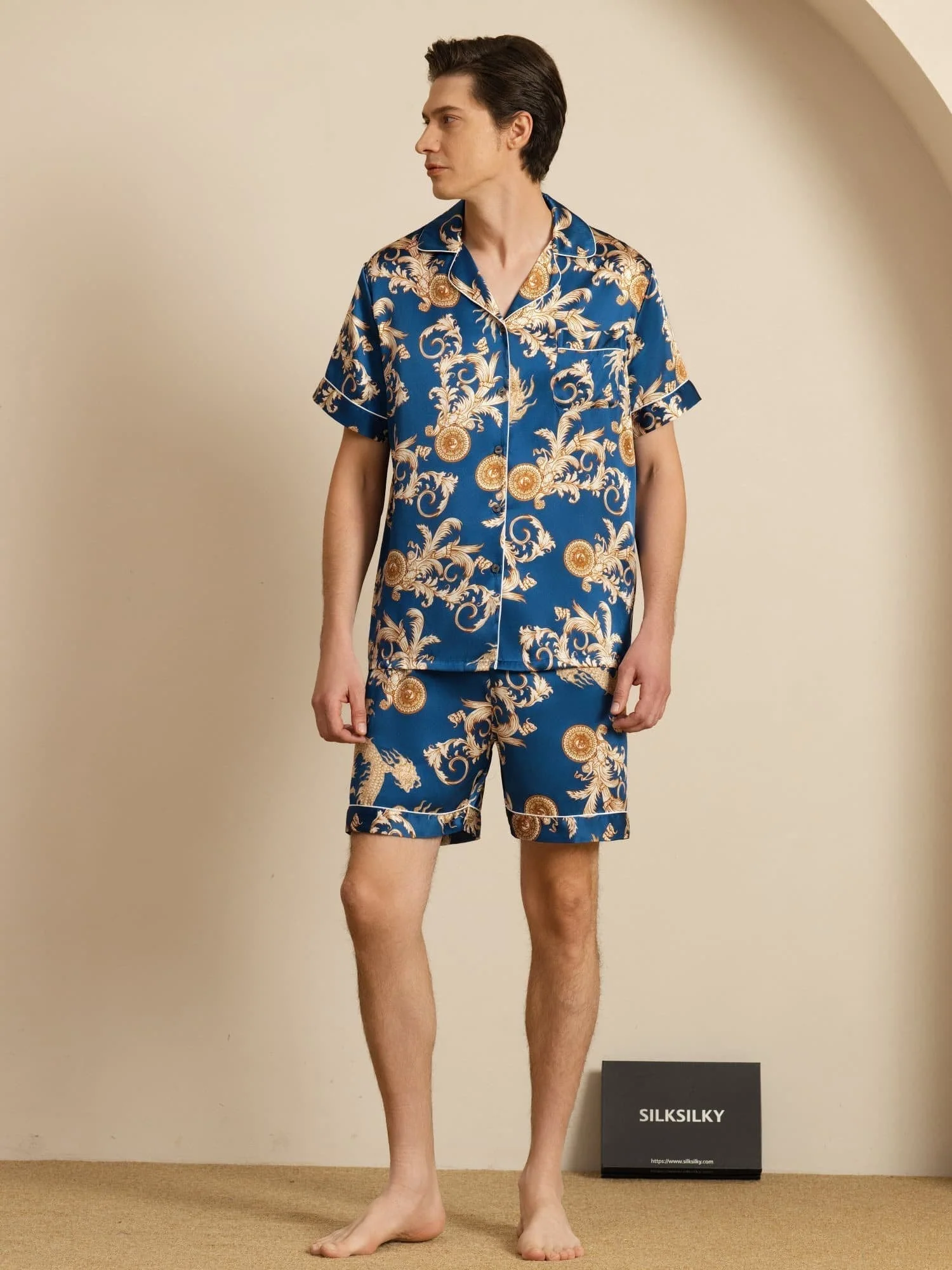 Pure Silke Herre Drage Print Kortærmet Notch Krave Pyjamasæt - Image 21