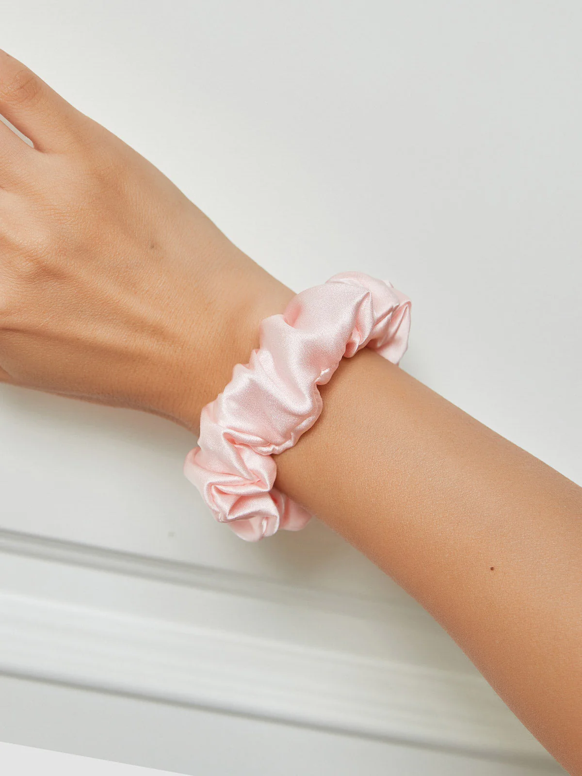 Ren Silke Blød Klassisk Hår Scrunchie - 2cm - Image 46