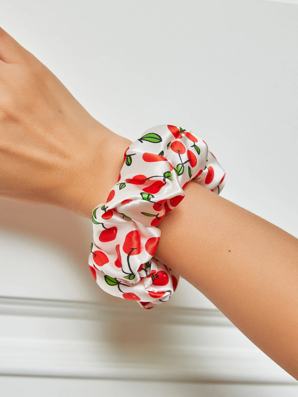 Ren Silke Blød Trykt Stor Hår Scrunchie - 3.5cm - Image 7