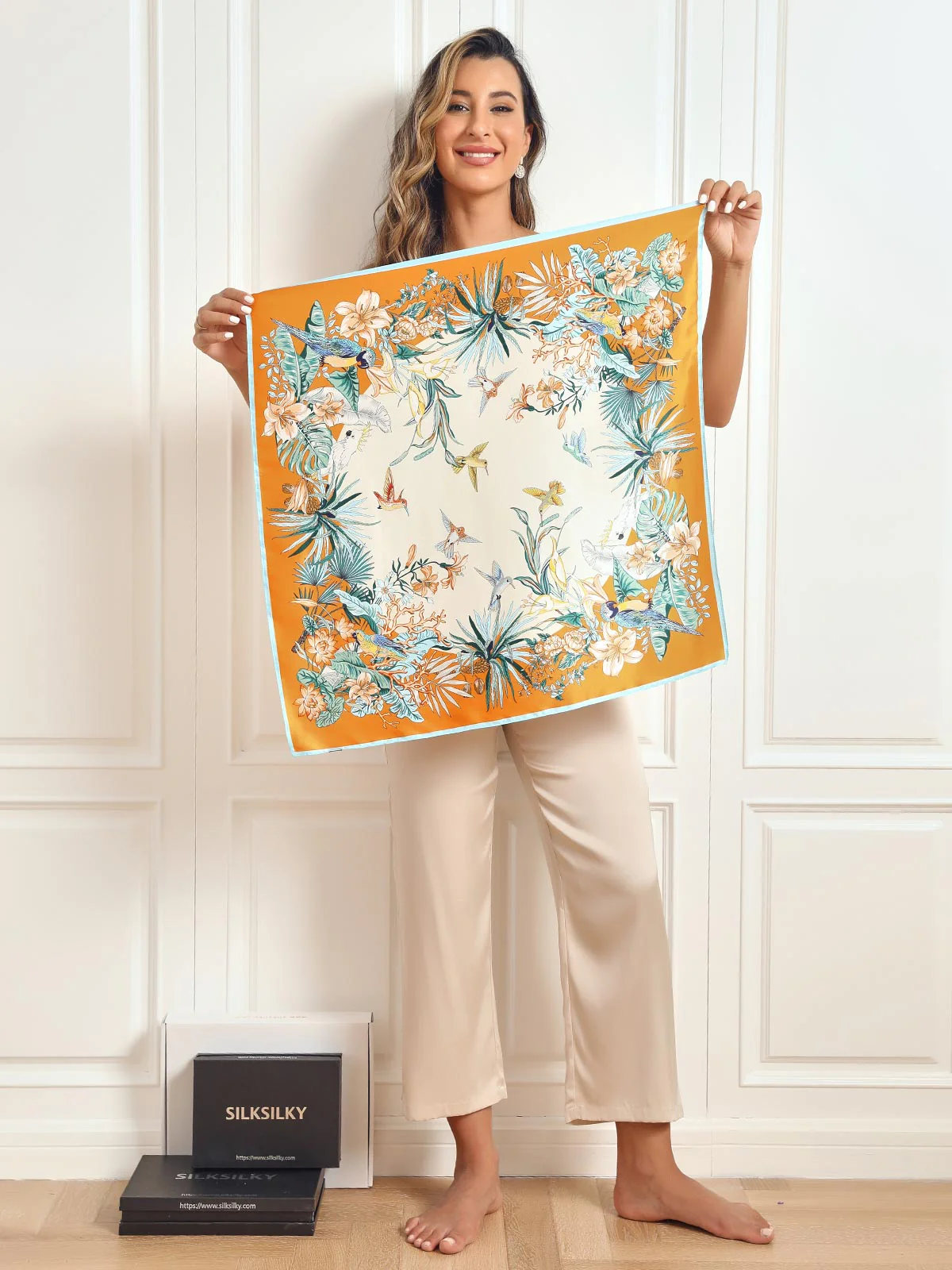 100% Silkeprintet Firkantet Tørklæde 70x70cm - Image 7