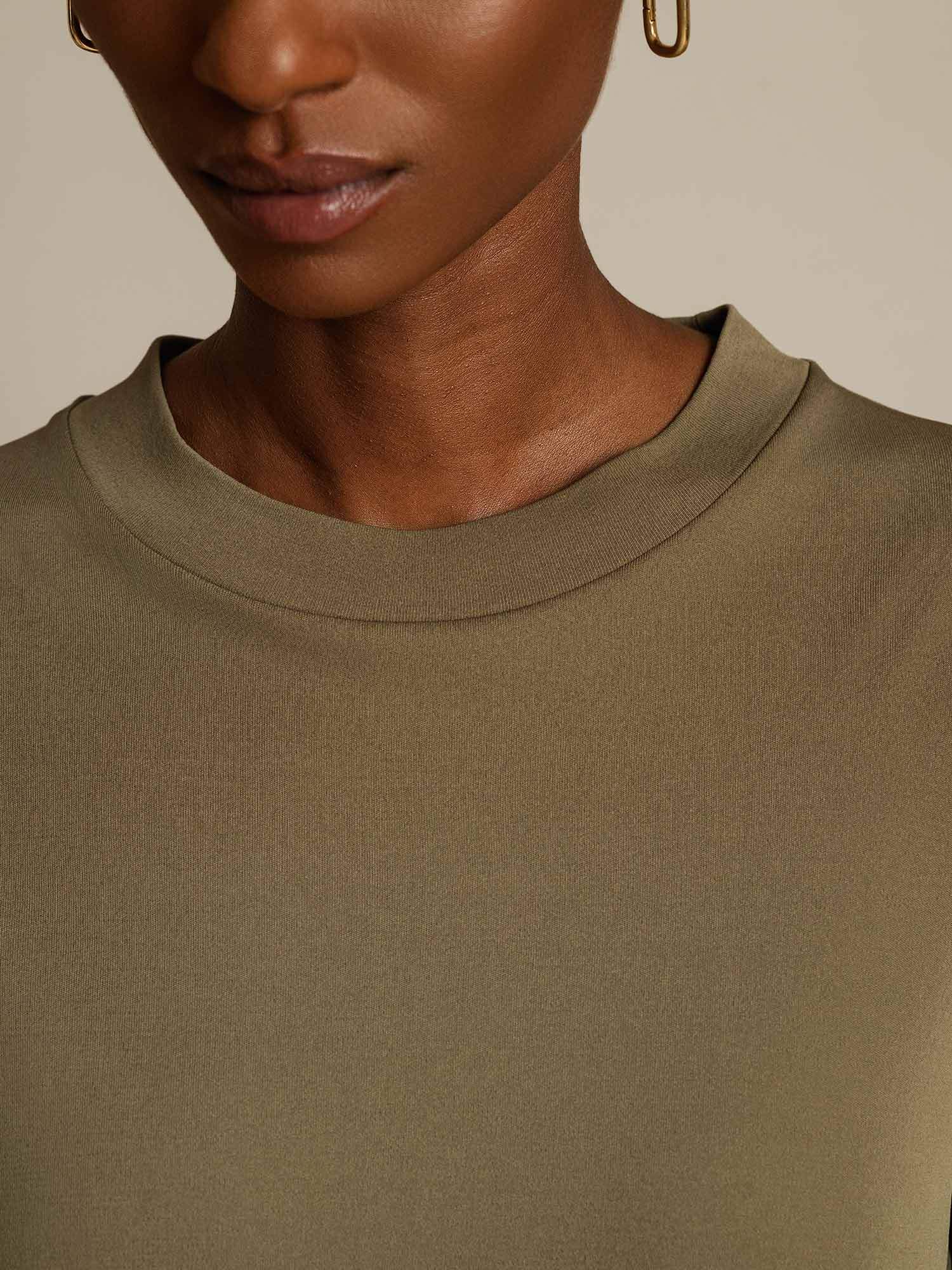 T-Shirt Til Kvinder I Ren Silke Med Halvlange Ærmer Og Rund Hals - Image 38