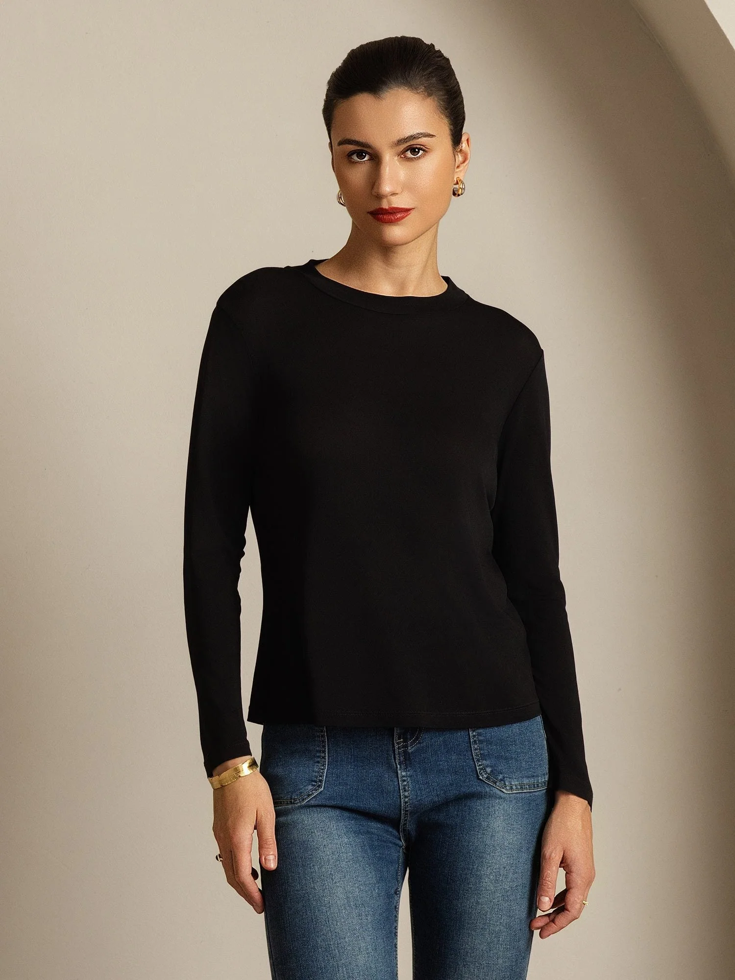 Damebluse I Ren Silke Med Lange Ærmer Og Rund Hals - Image 23