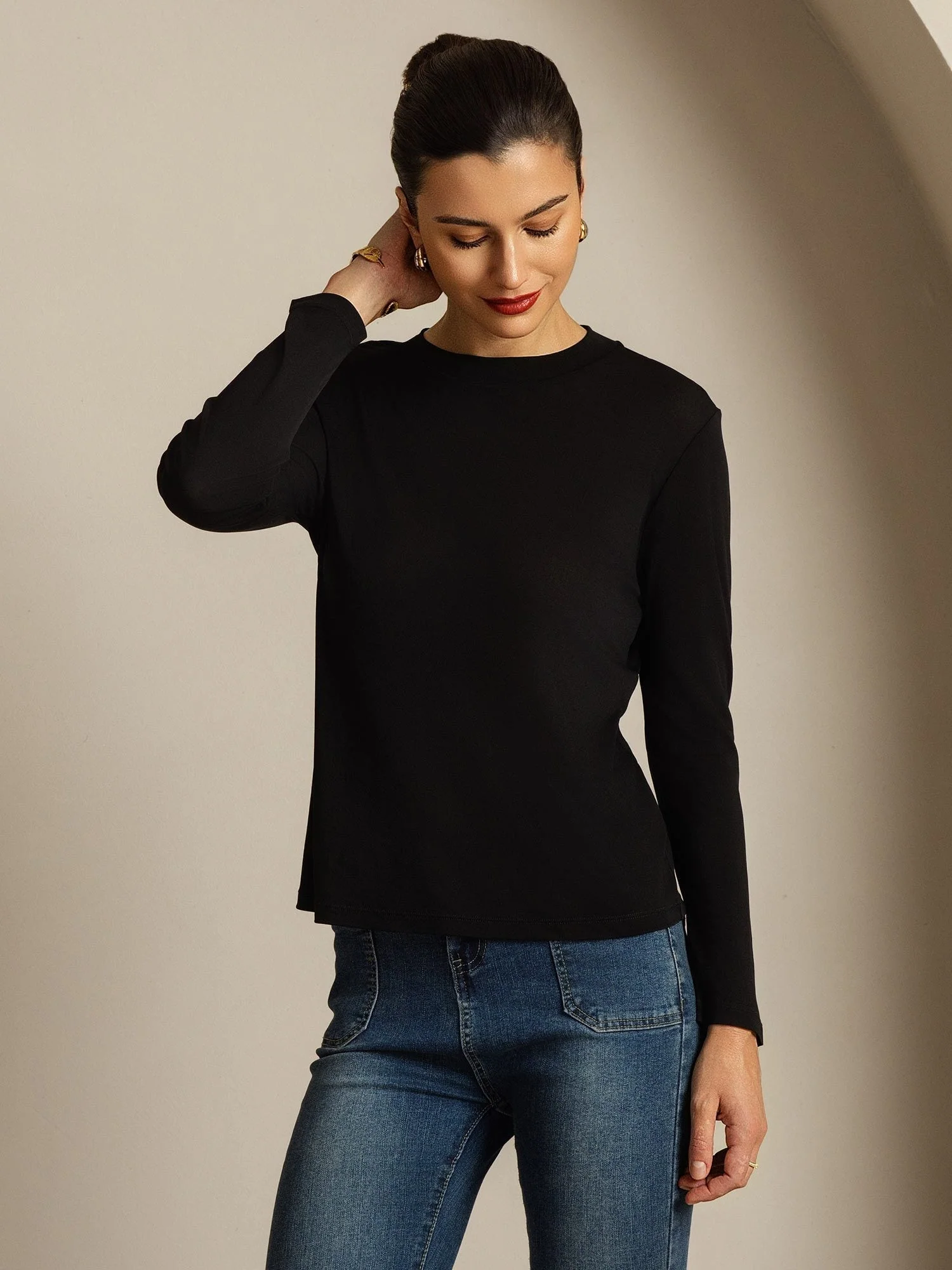Damebluse I Ren Silke Med Lange Ærmer Og Rund Hals - Image 25